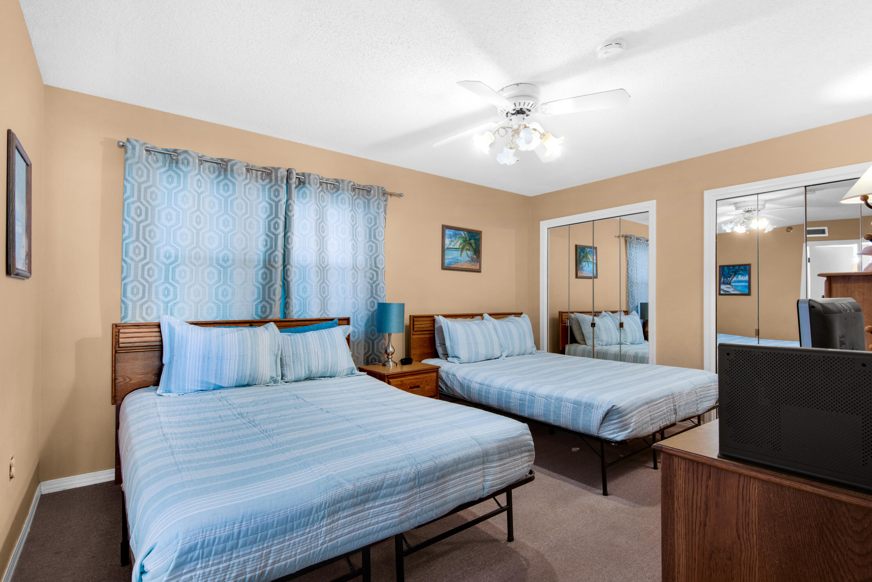 NAUTILUS CONDO - Residential