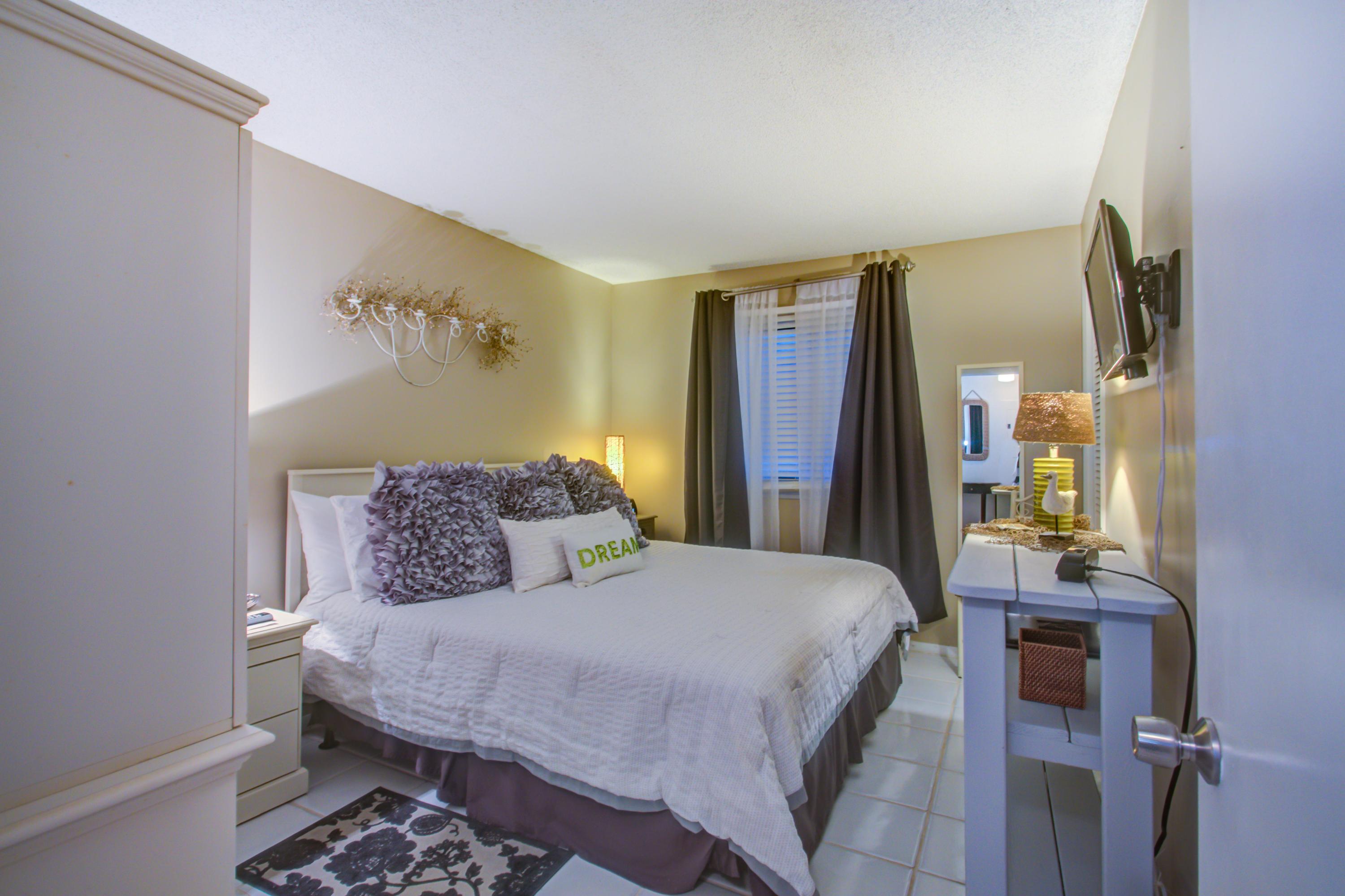 SAND CLIFFS CONDO - Residential