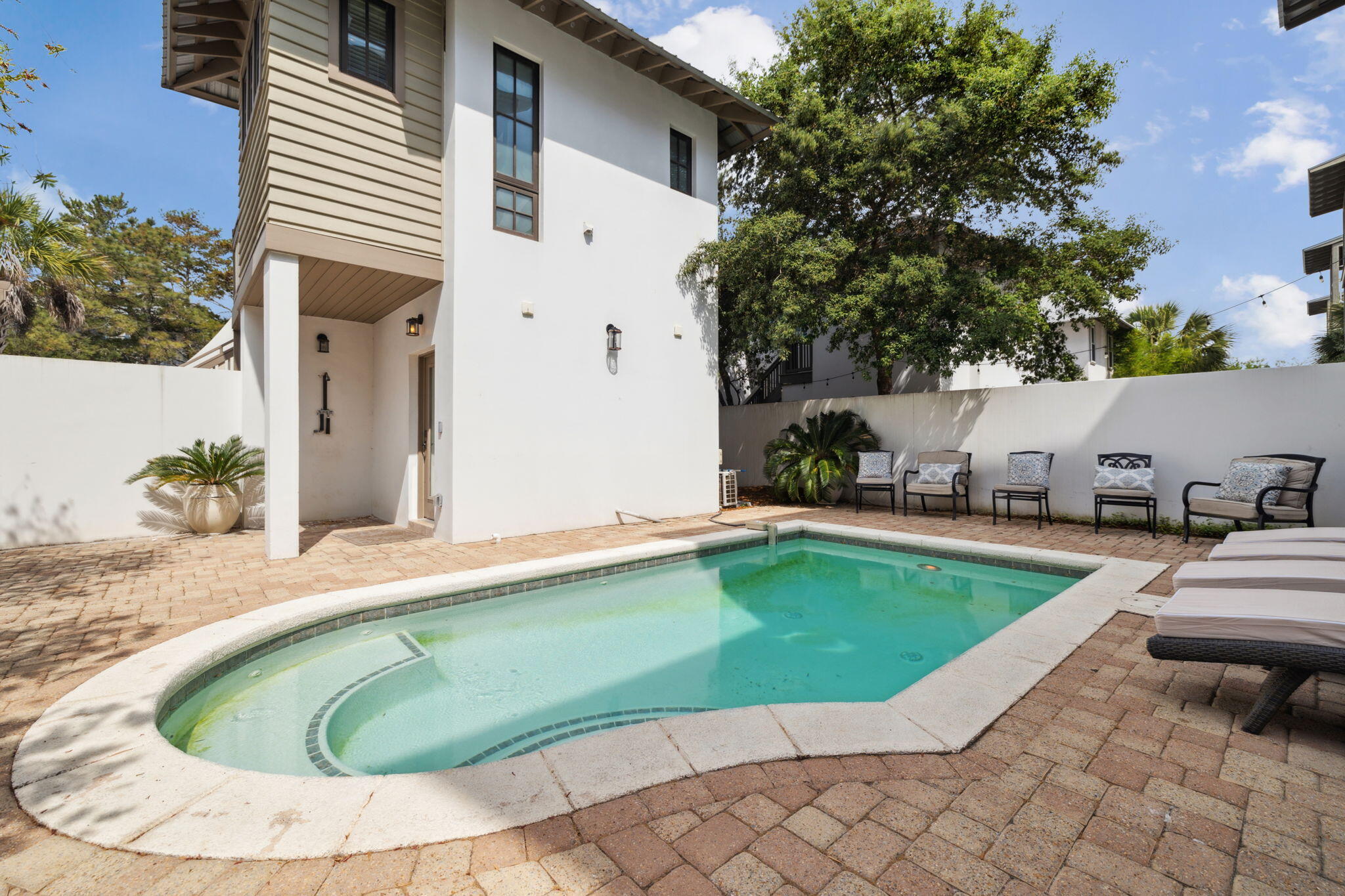 Costa Carina - Residential