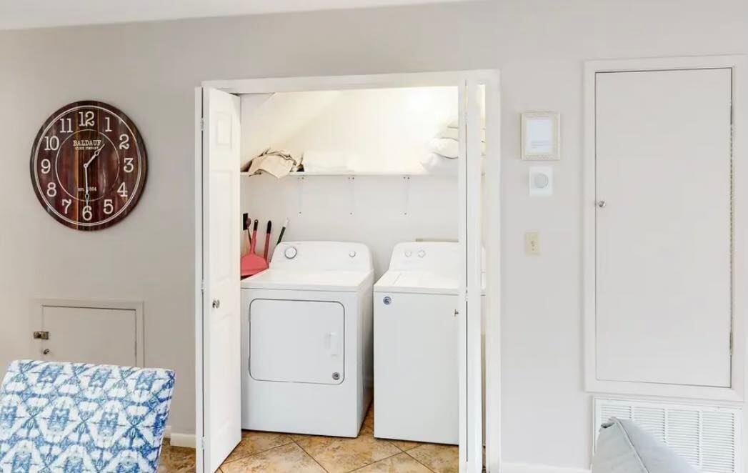 PORTSIDE CONDO - Residential