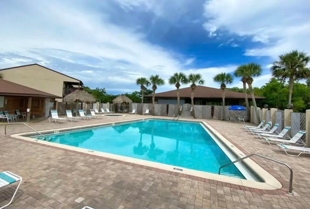 PORTSIDE CONDO - Residential