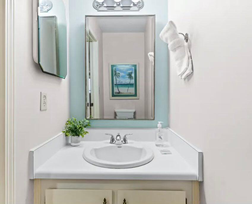 PORTSIDE CONDO - Residential