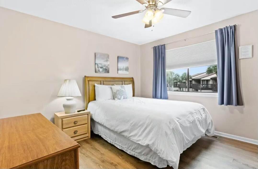 PORTSIDE CONDO - Residential