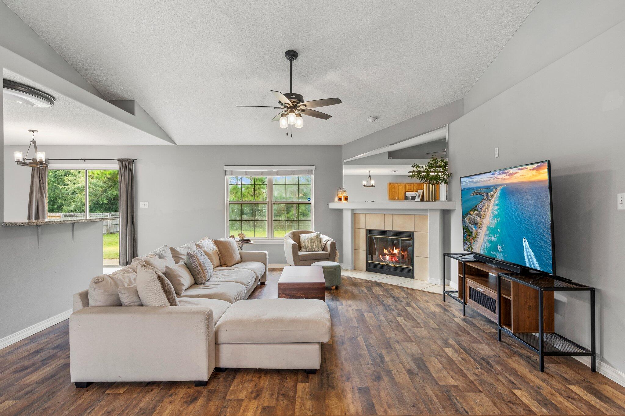 HOLLEY BY THE SEA - Residential