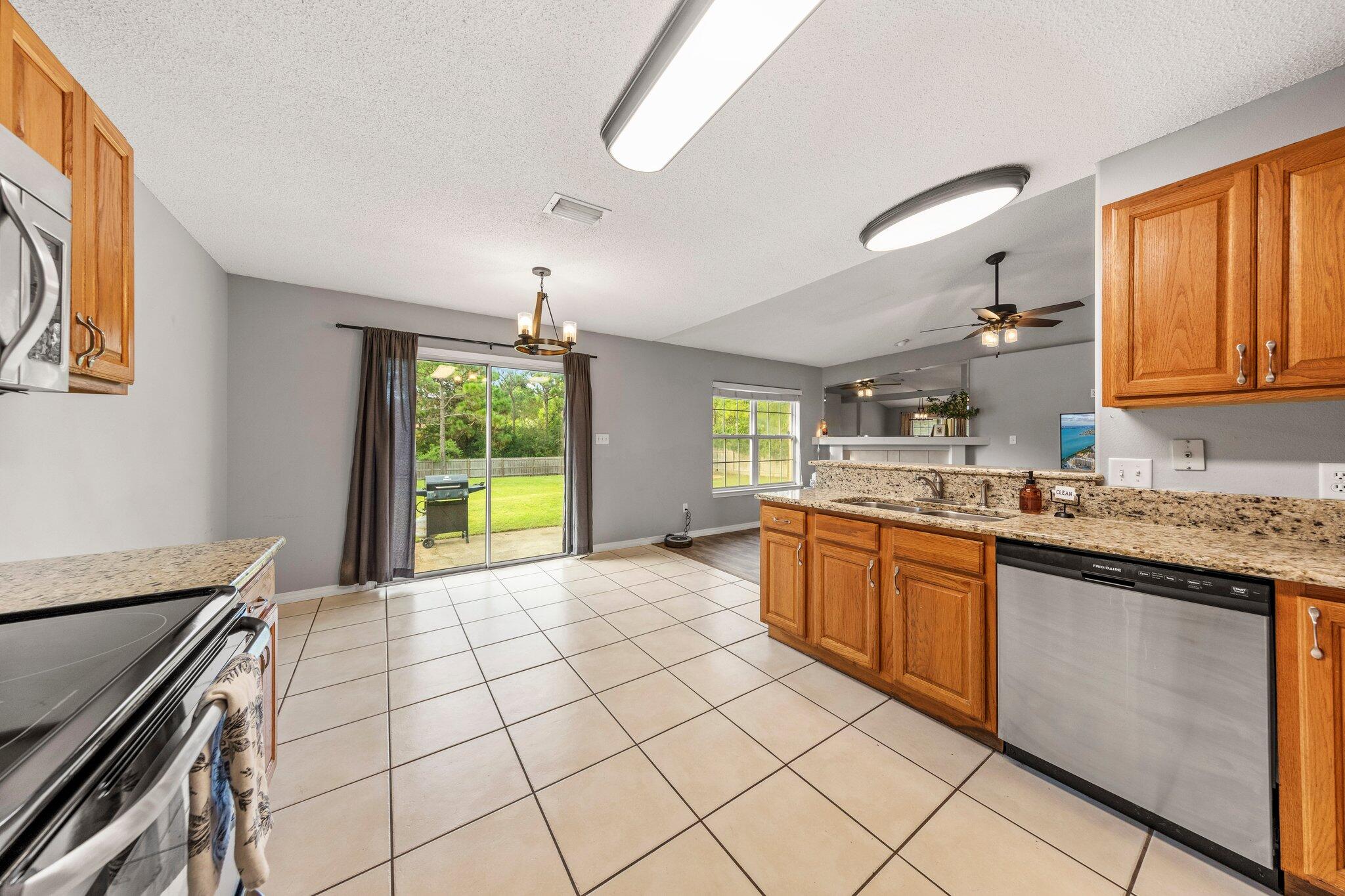 HOLLEY BY THE SEA - Residential