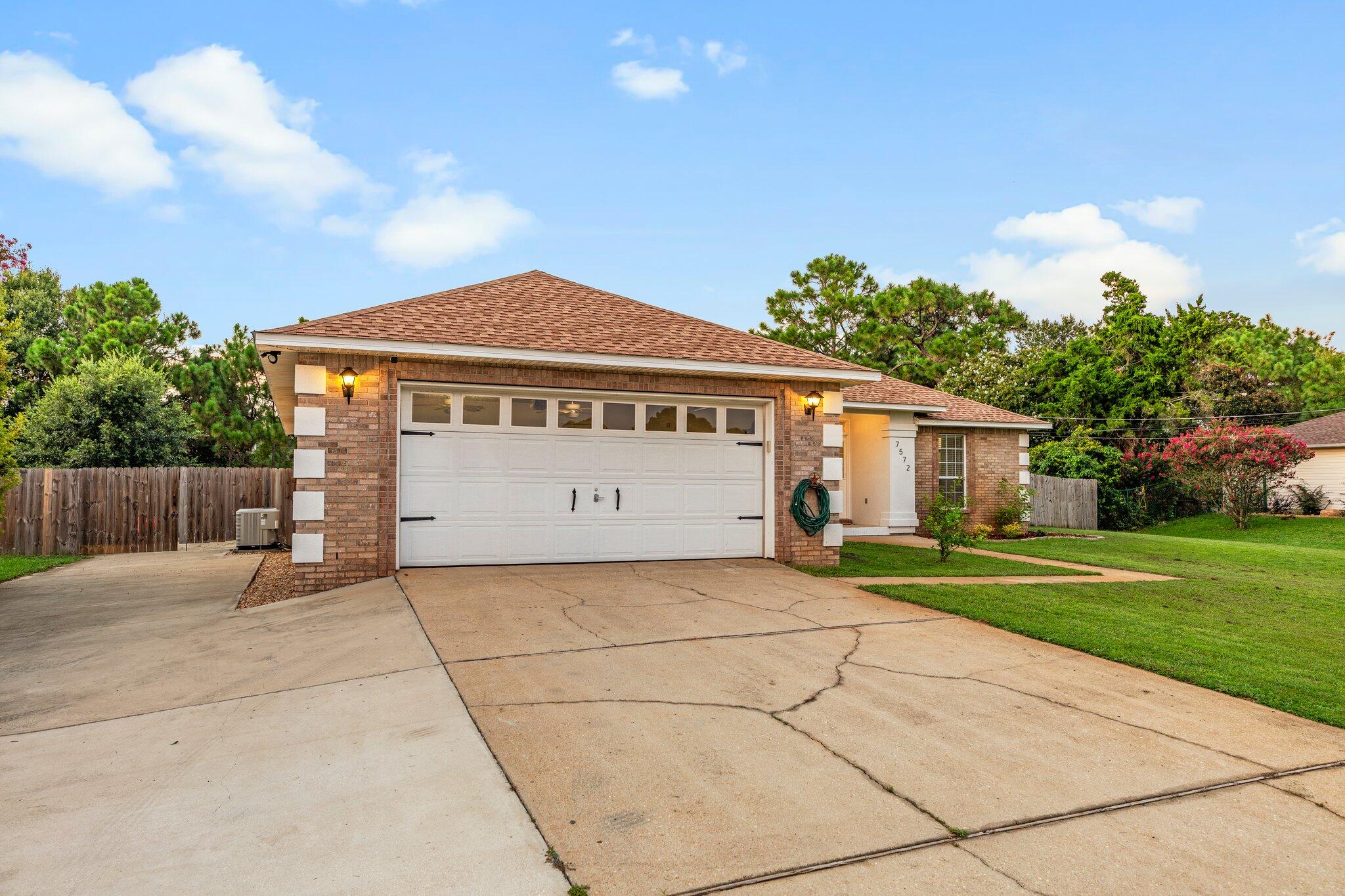 HOLLEY BY THE SEA - Residential