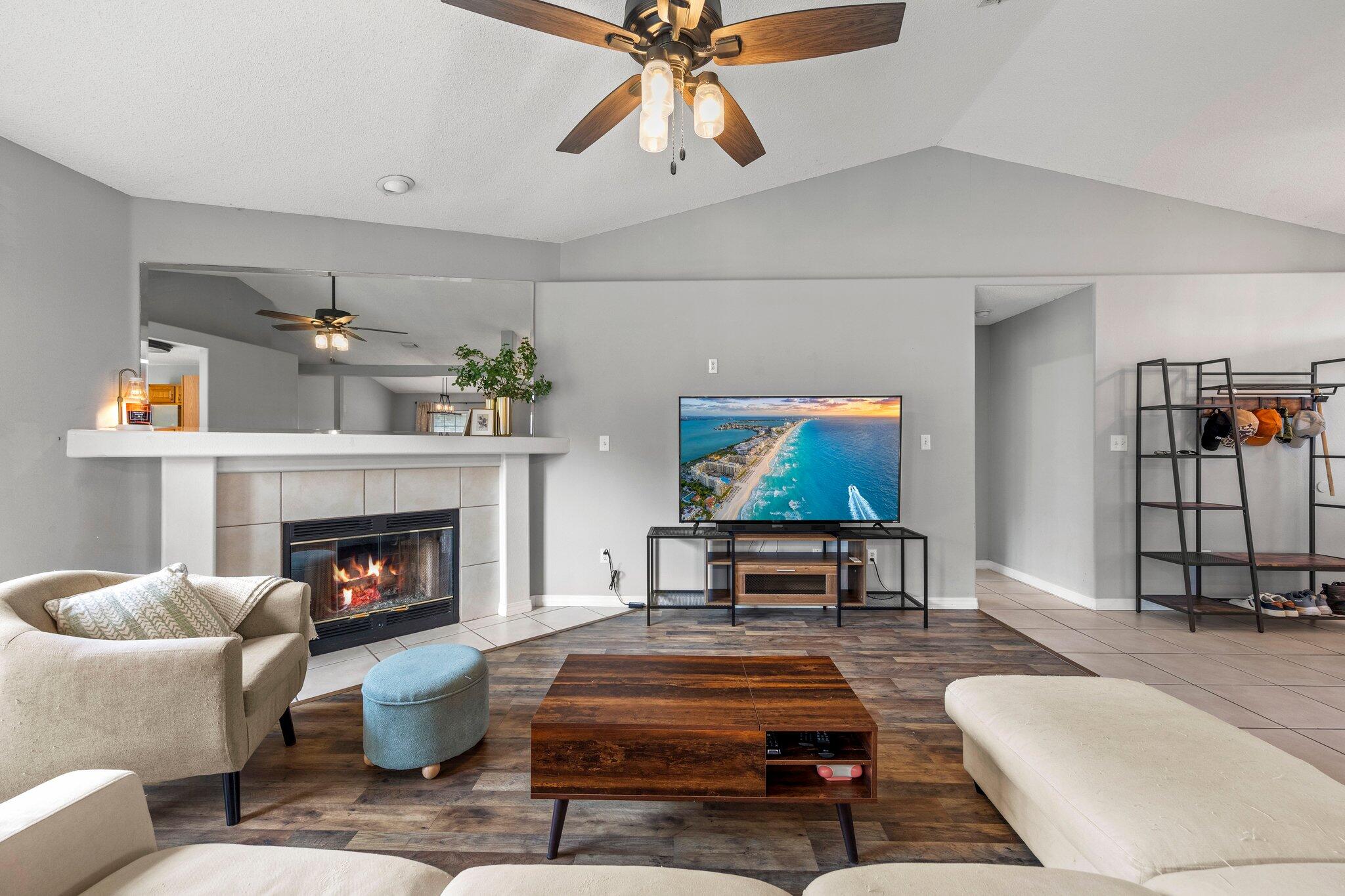 HOLLEY BY THE SEA - Residential