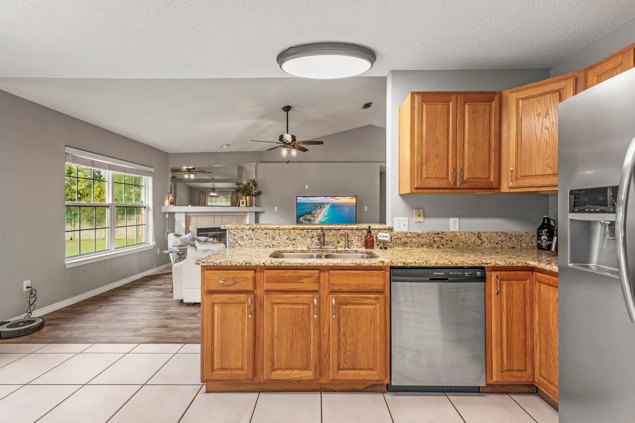 HOLLEY BY THE SEA - Residential