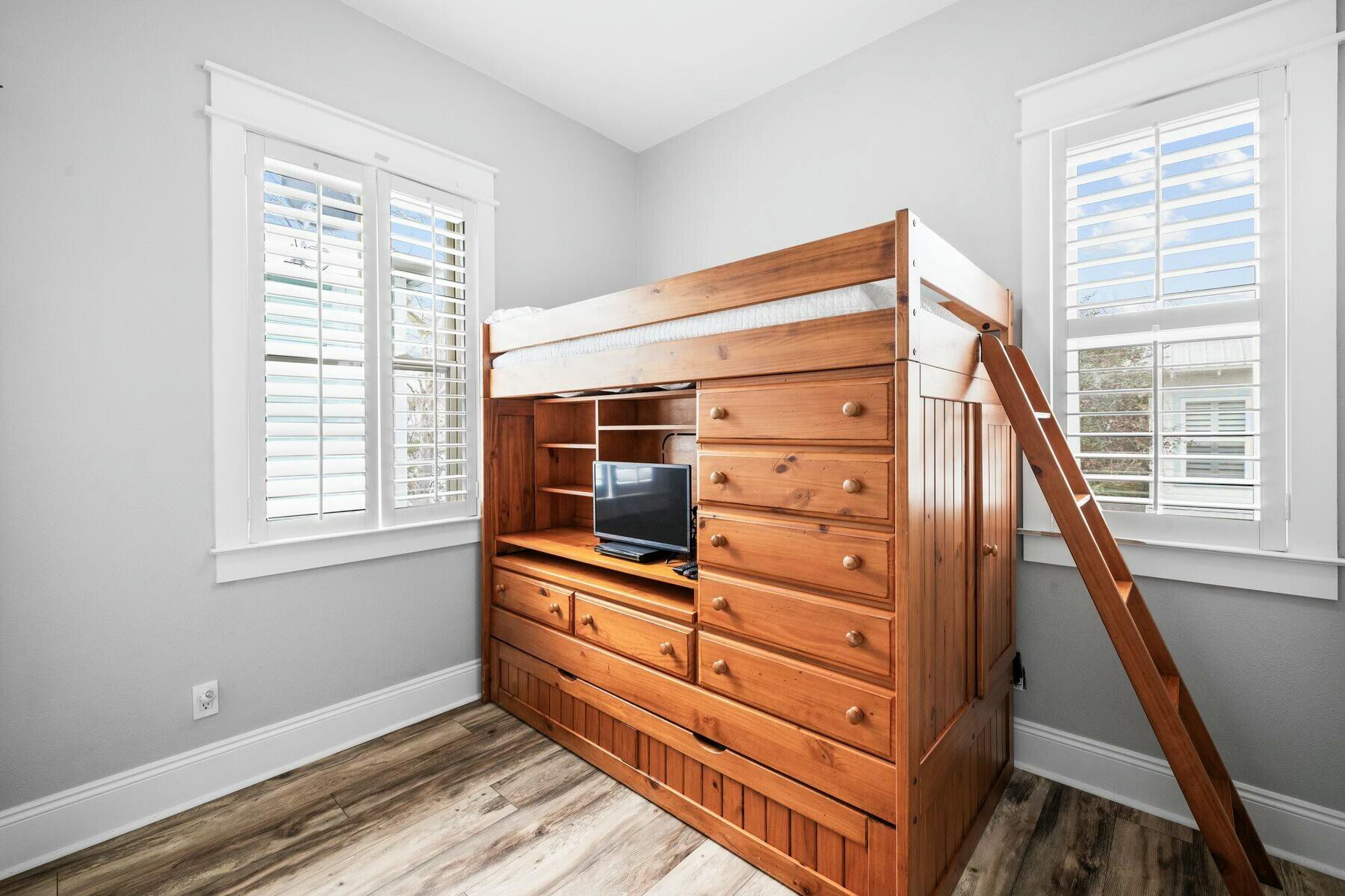 BEACH NEST S/D - Residential
