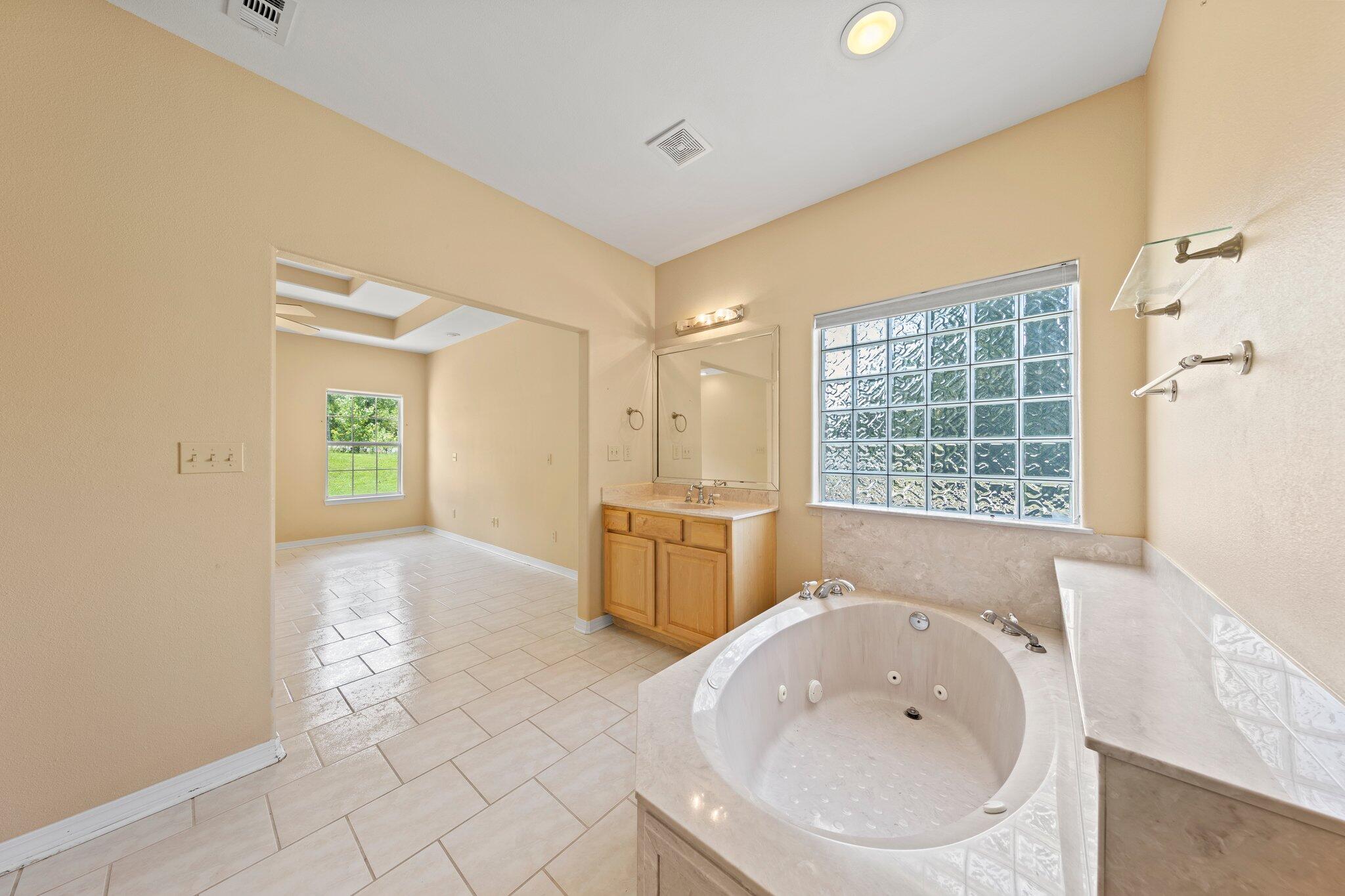 COUNTRY CLUB ESTATES PH 2 - Residential