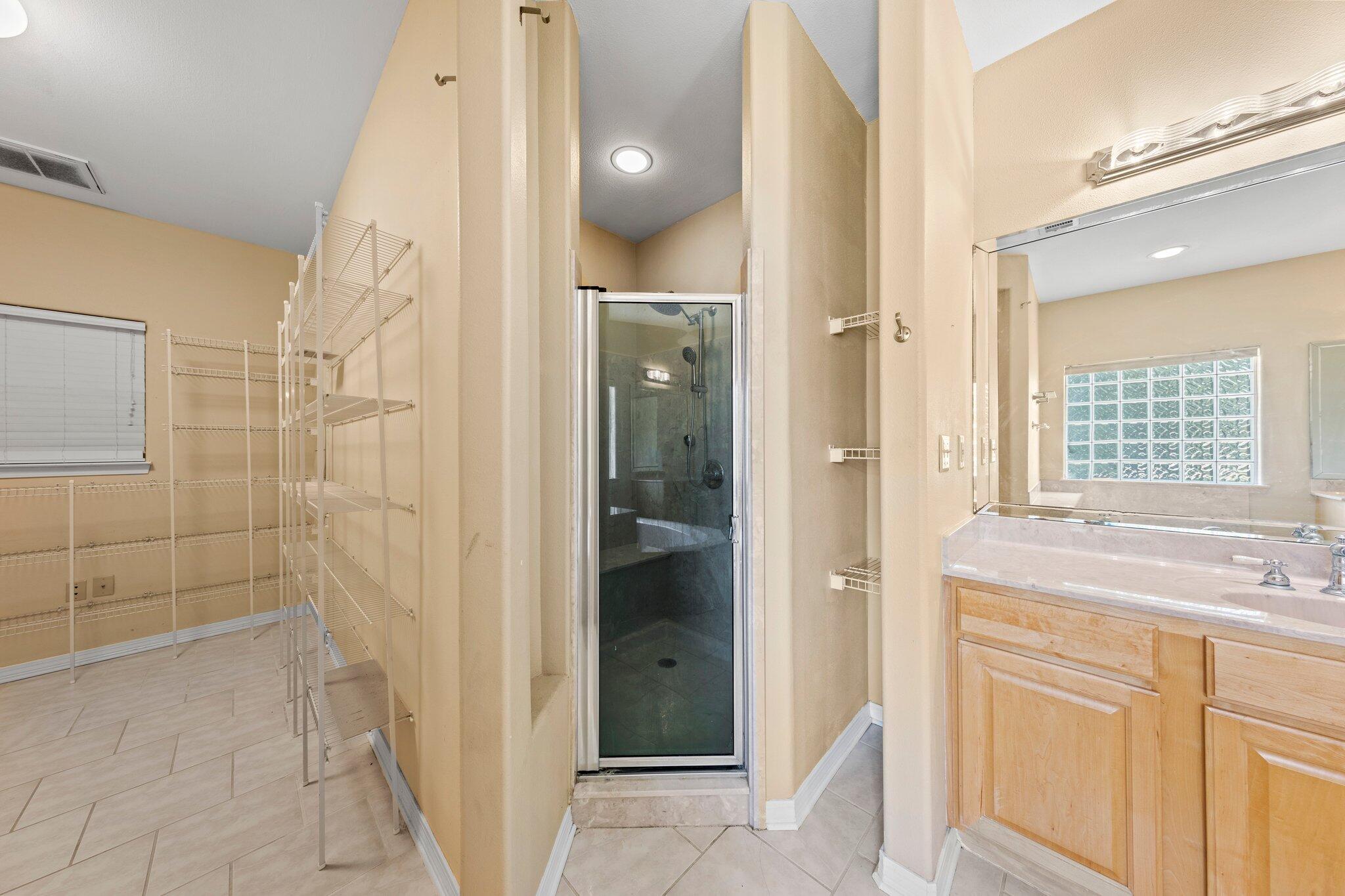 COUNTRY CLUB ESTATES PH 2 - Residential