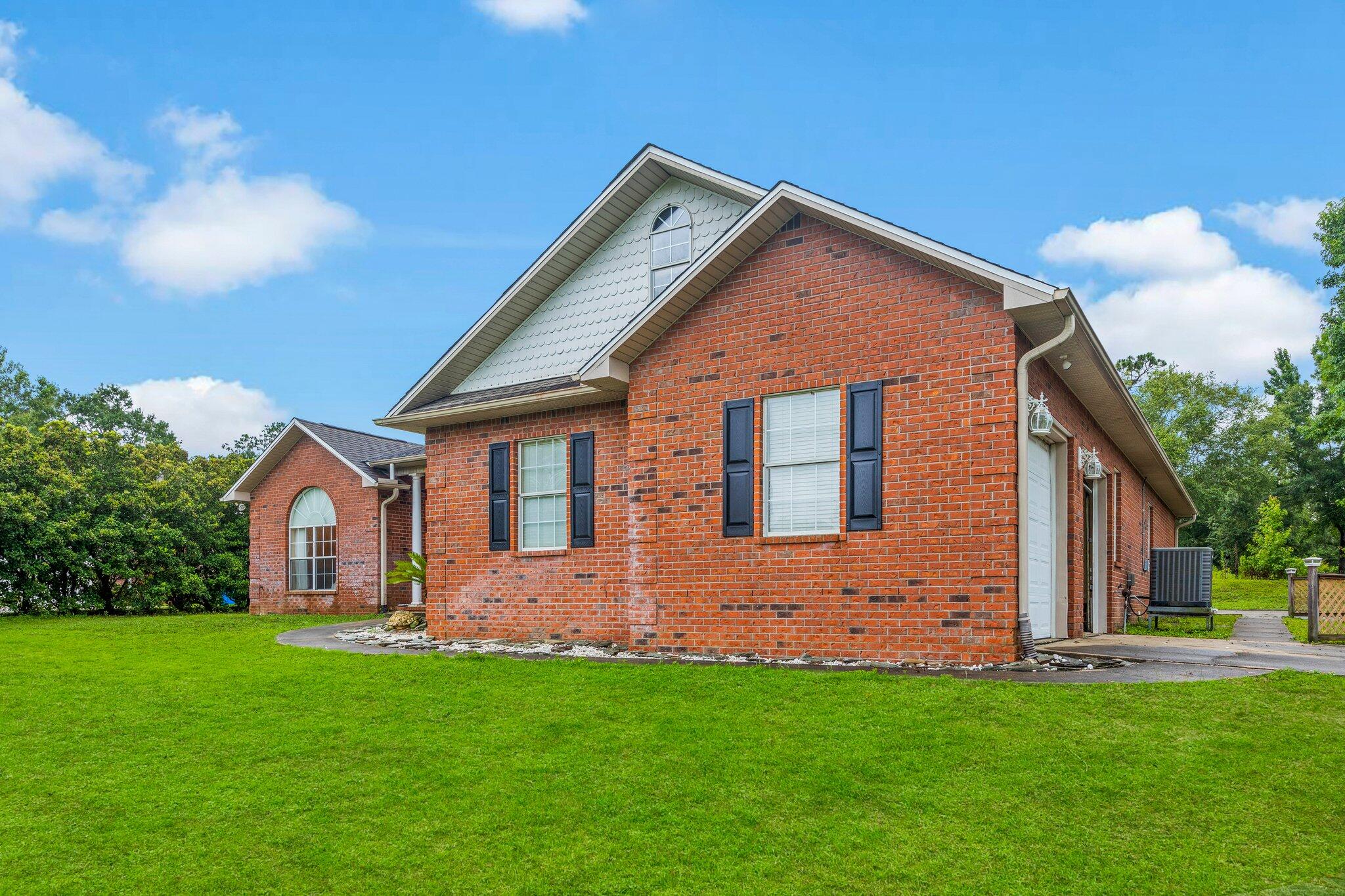 COUNTRY CLUB ESTATES PH 2 - Residential