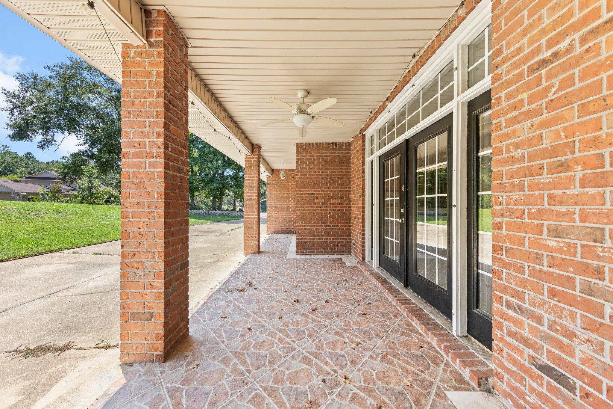 COUNTRY CLUB ESTATES PH 2 - Residential