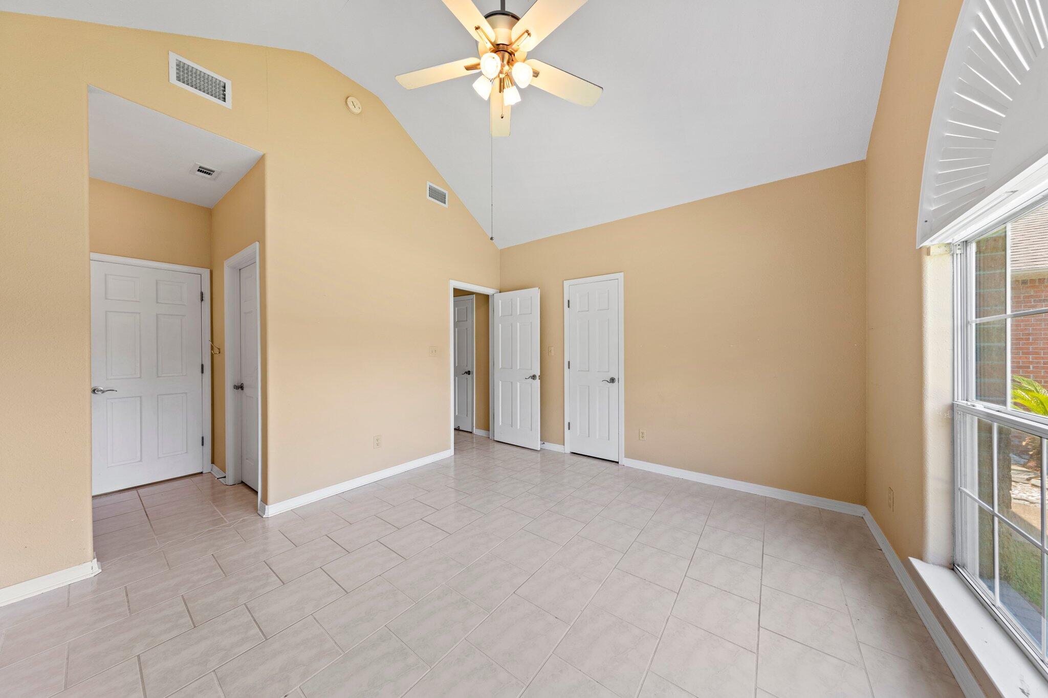 COUNTRY CLUB ESTATES PH 2 - Residential