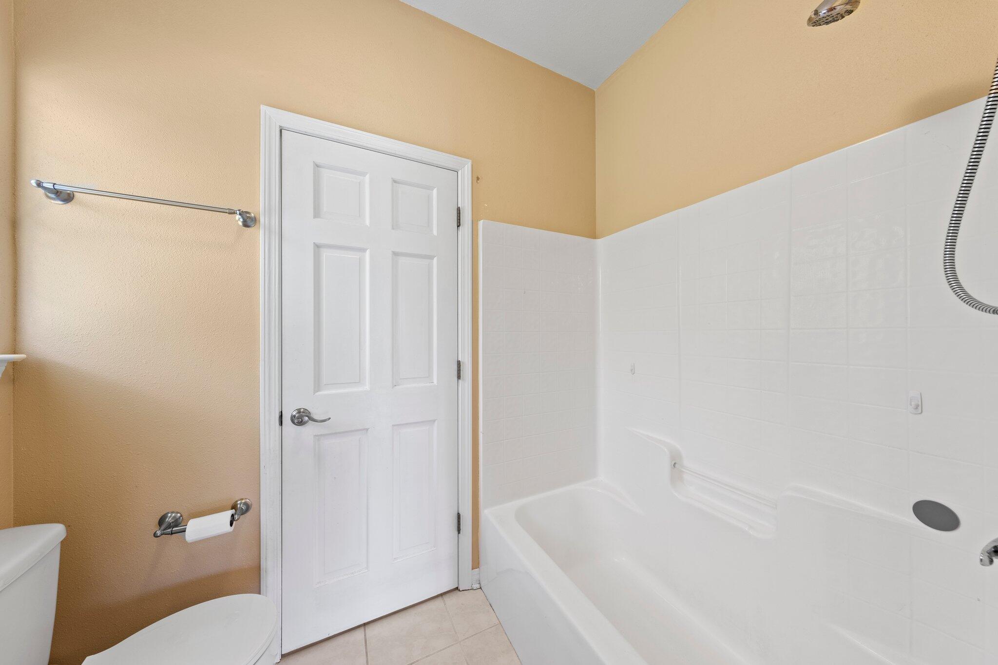 COUNTRY CLUB ESTATES PH 2 - Residential