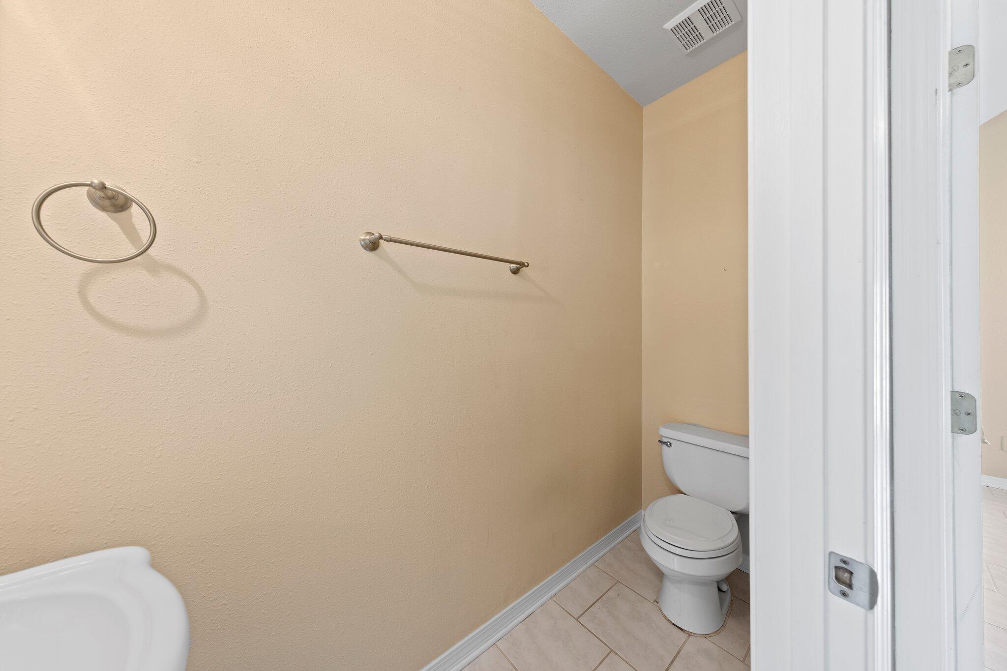 COUNTRY CLUB ESTATES PH 2 - Residential