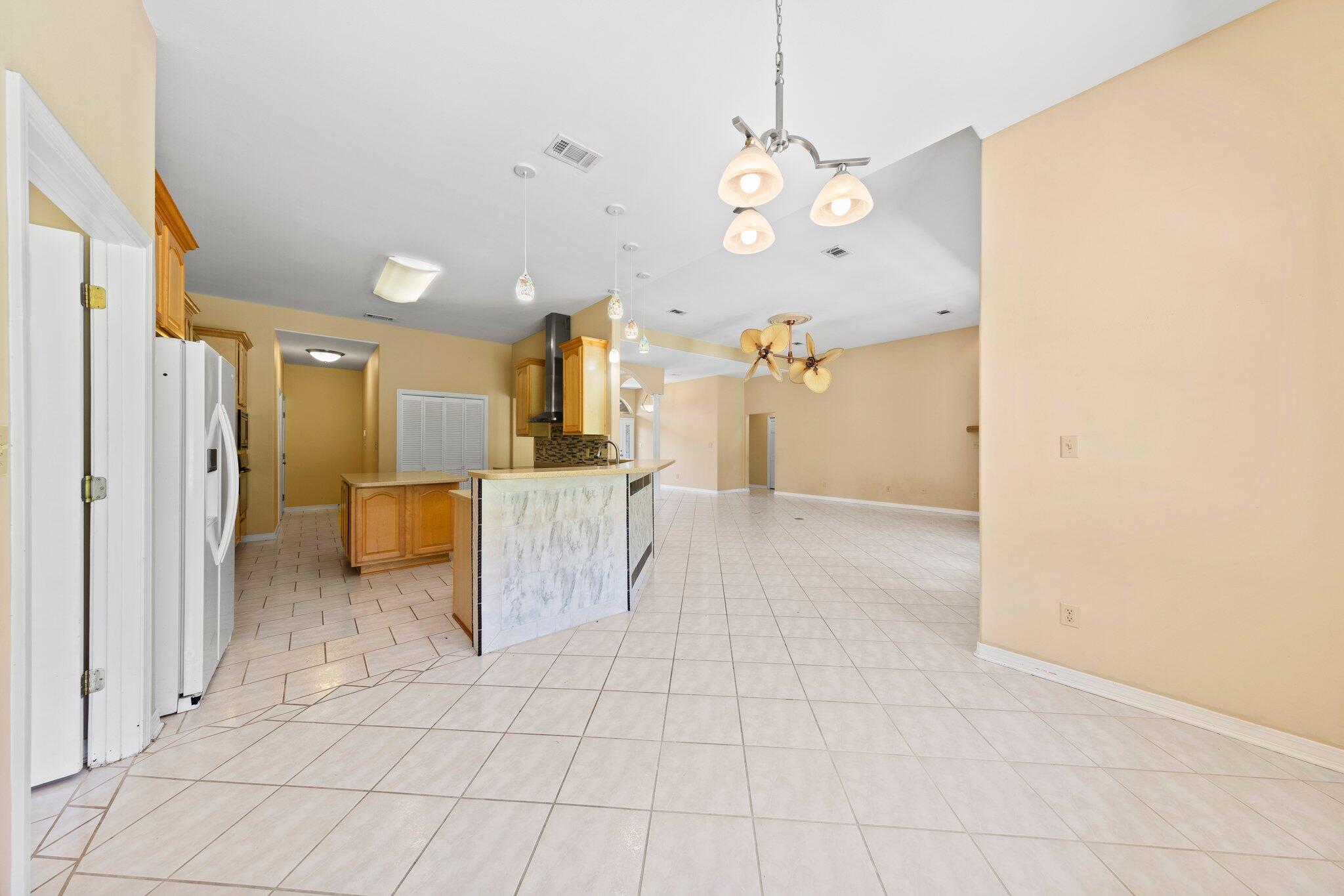 COUNTRY CLUB ESTATES PH 2 - Residential