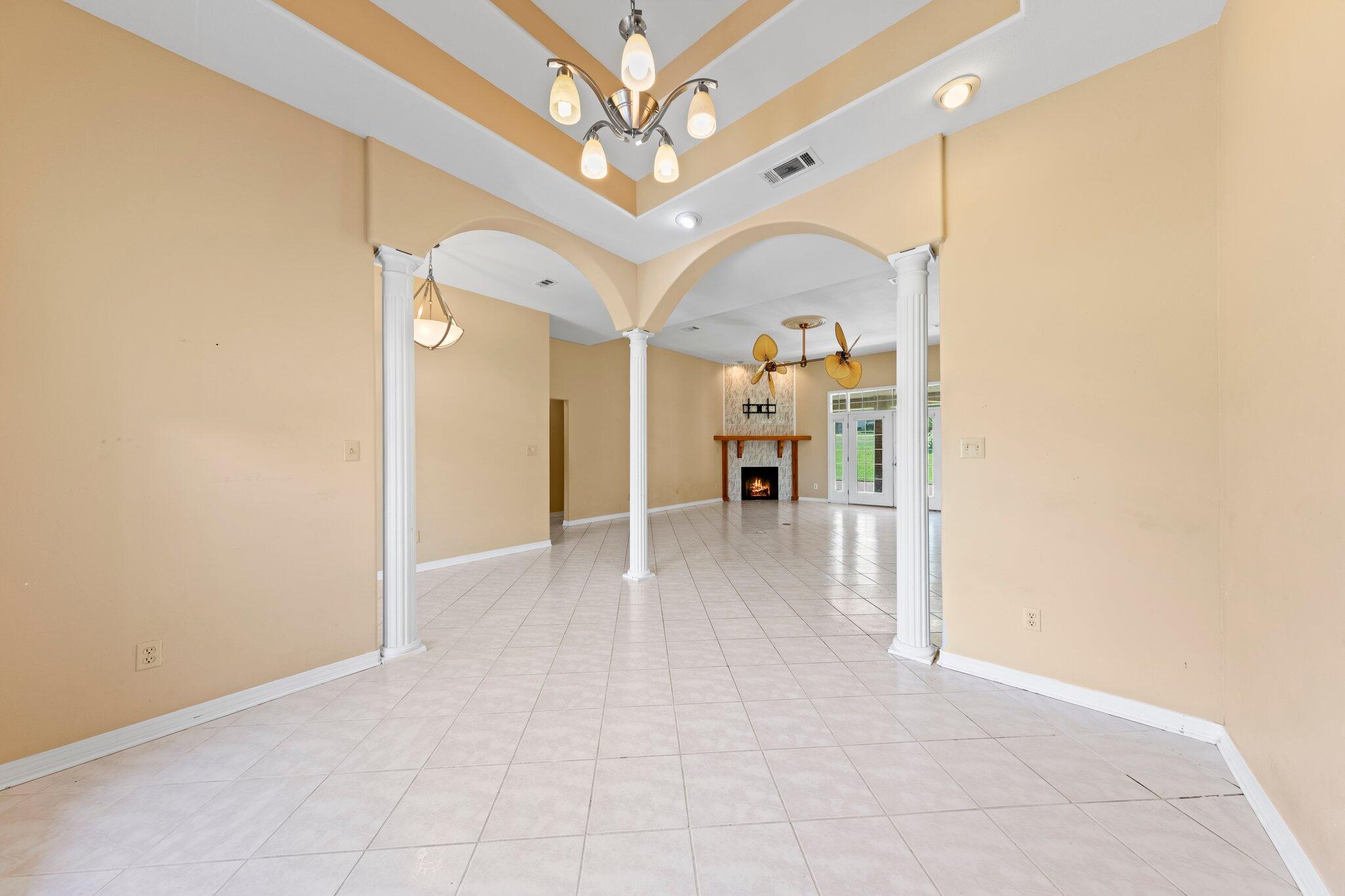 COUNTRY CLUB ESTATES PH 2 - Residential