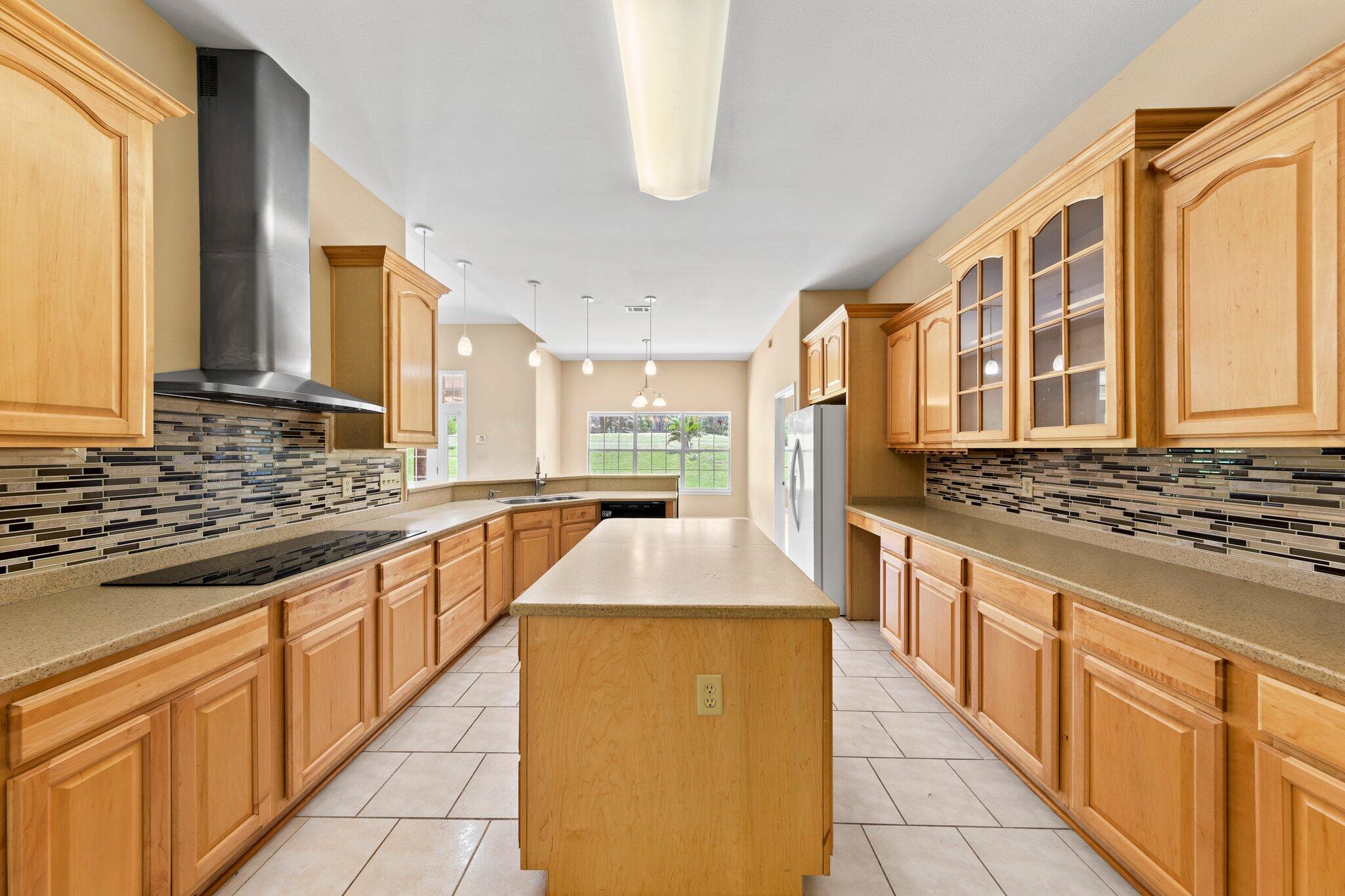 COUNTRY CLUB ESTATES PH 2 - Residential