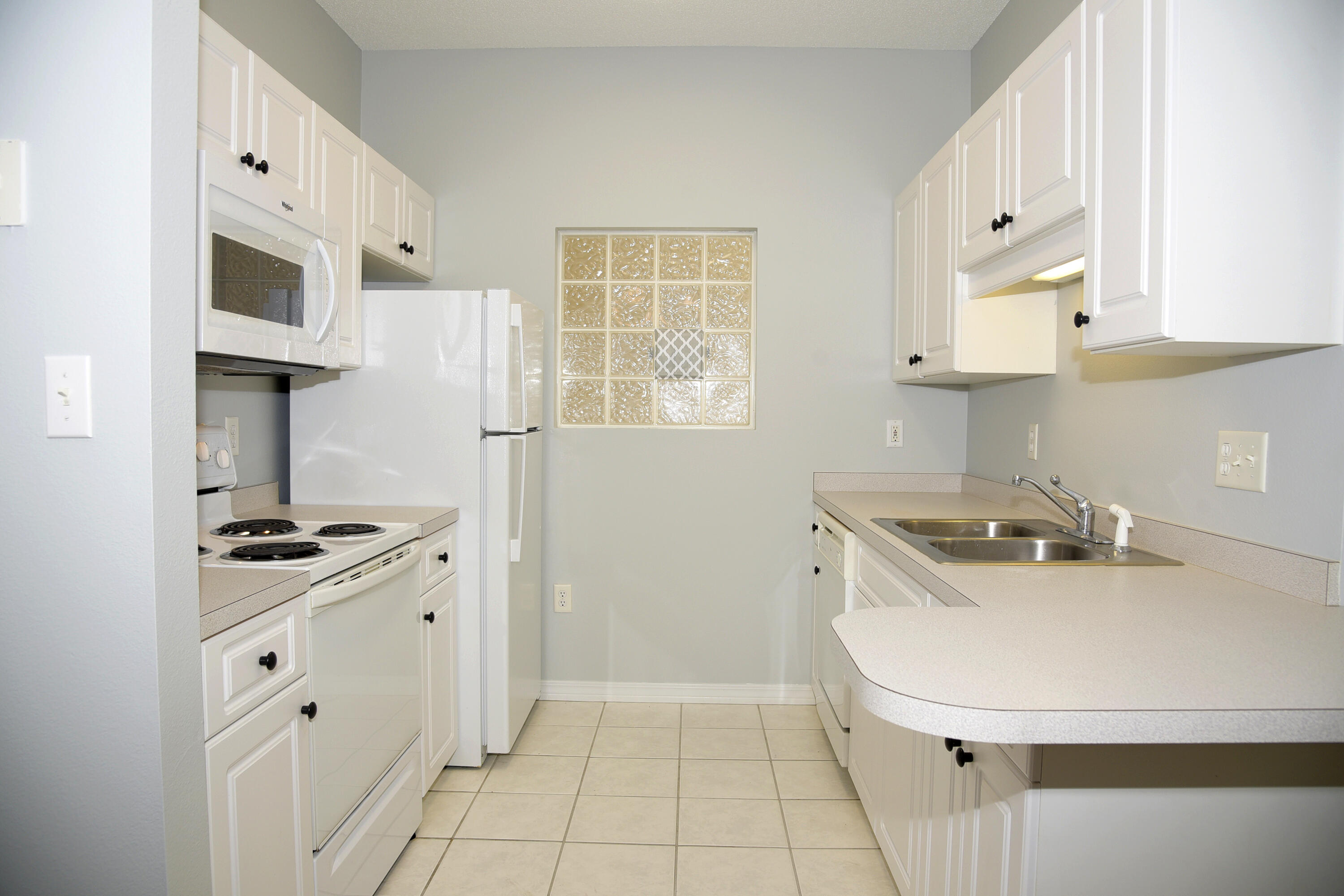 THE OAKS AT NICEVILLE PH II - Residential Lease