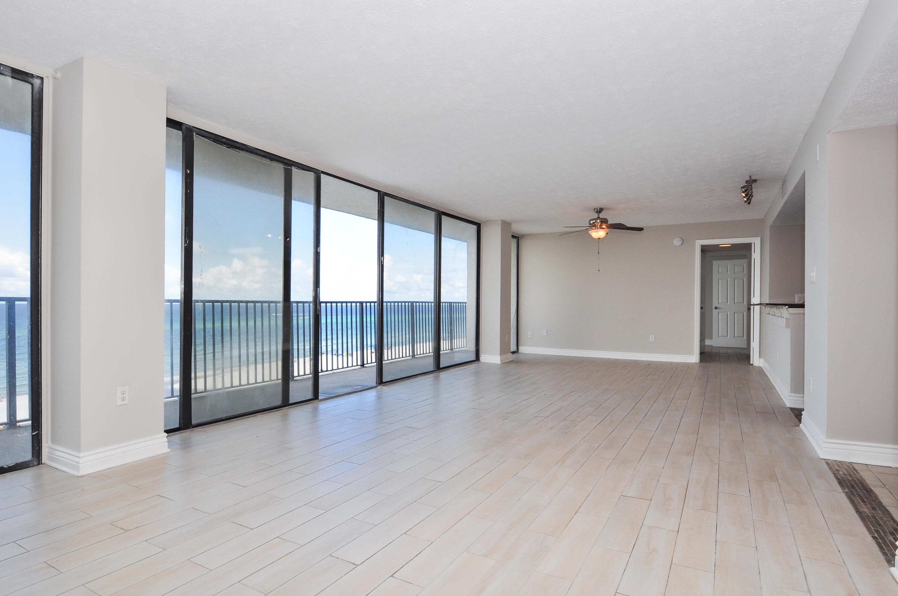 SEACHASE CONDO - Residential