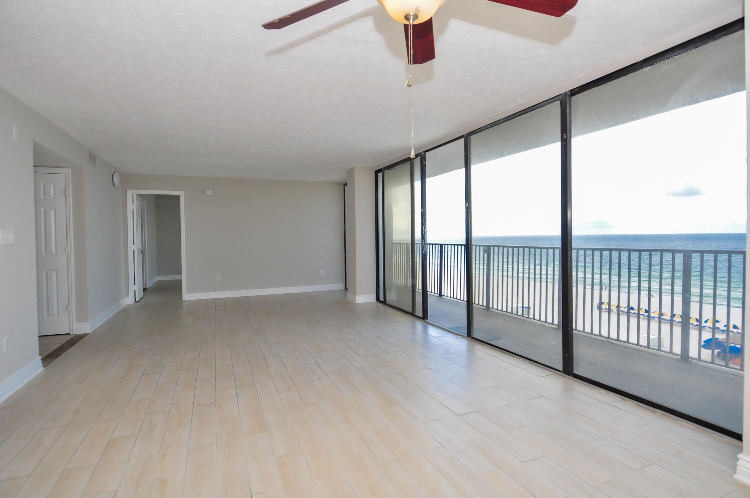 SEACHASE CONDO - Residential