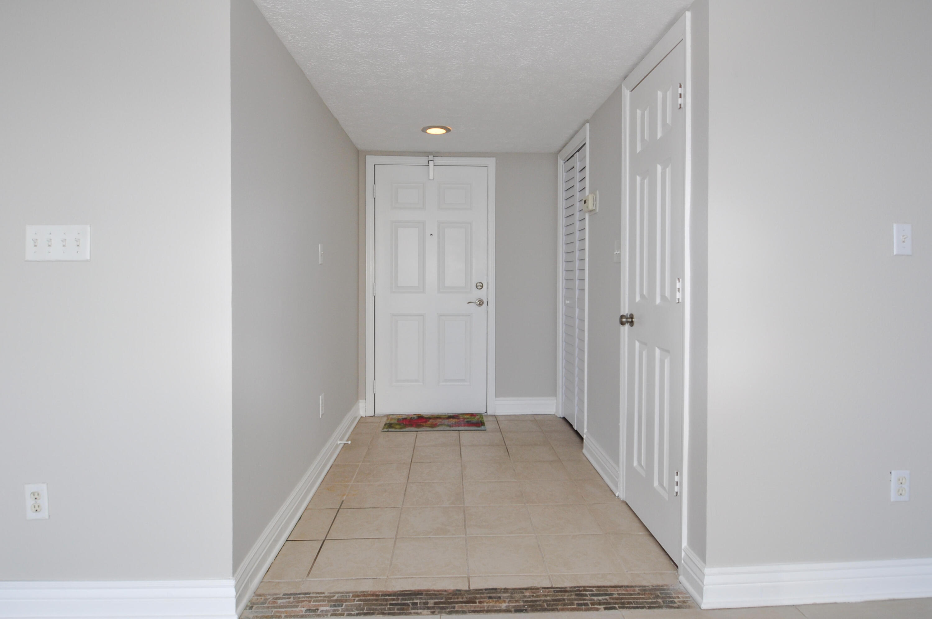 SEACHASE CONDO - Residential