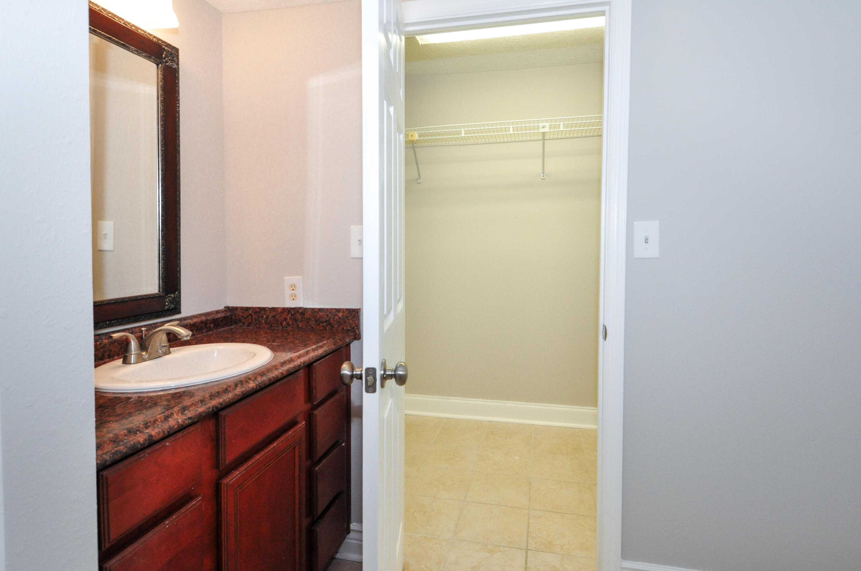 SEACHASE CONDO - Residential