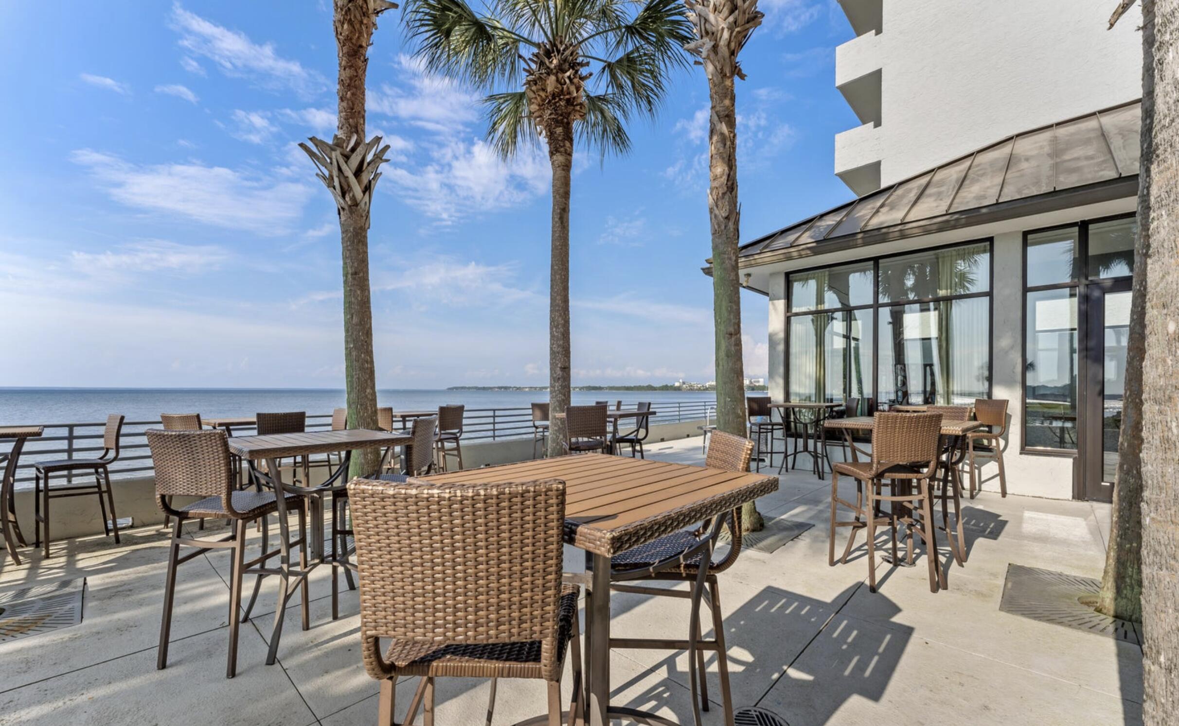 BAYSIDE CONDO SANDESTIN - Residential