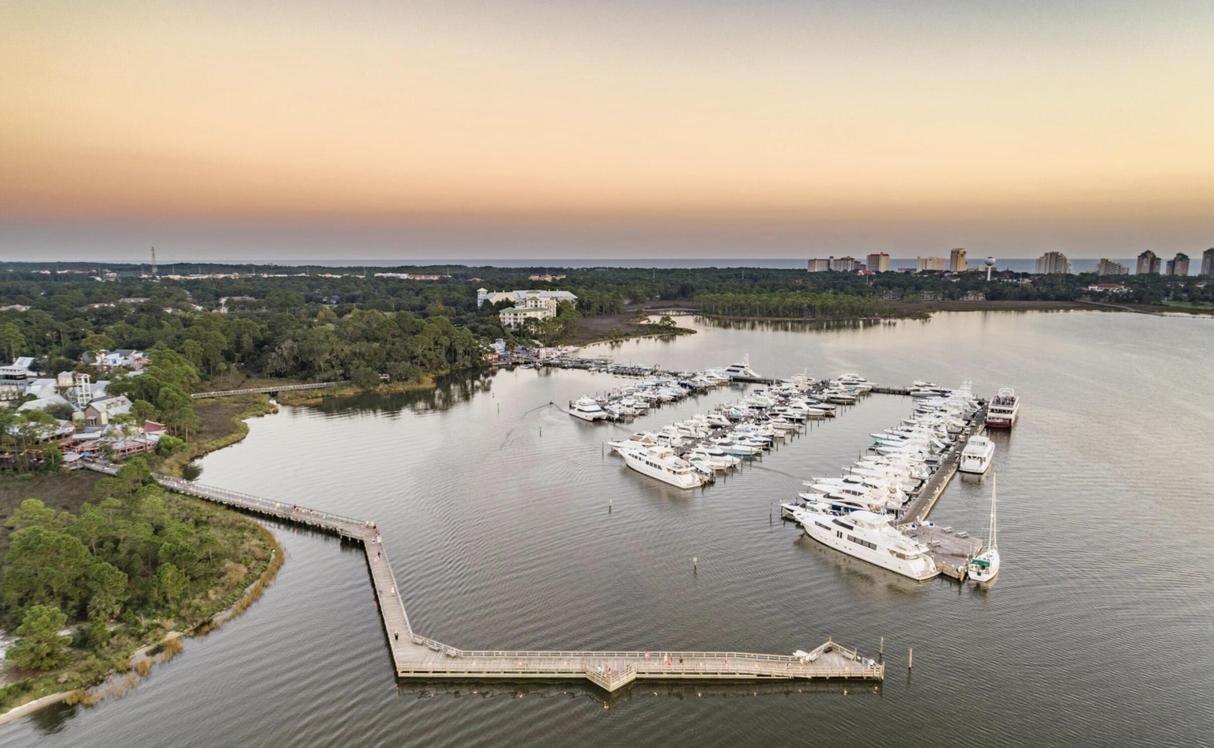 BAYSIDE CONDO SANDESTIN - Residential