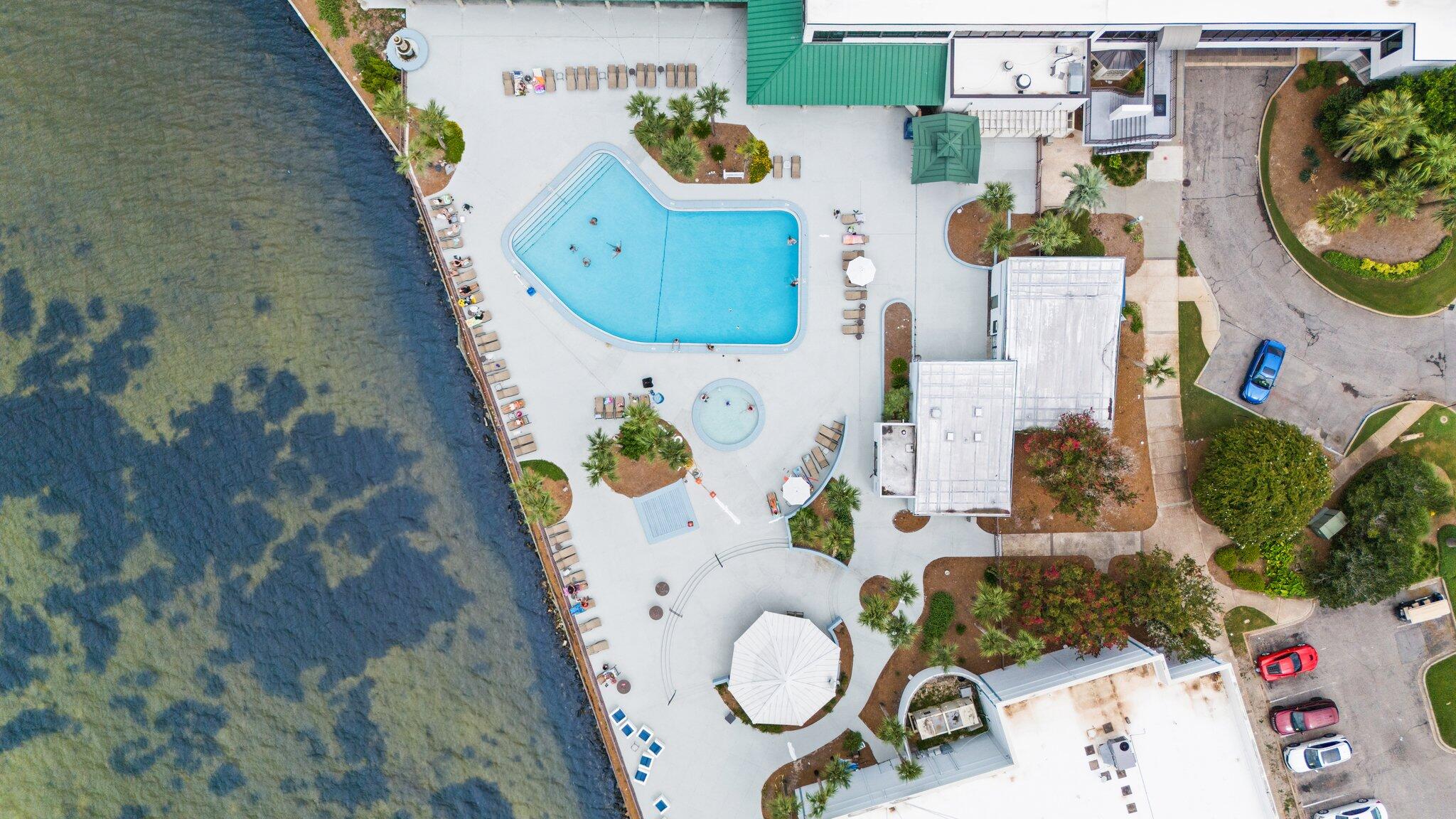 BAYSIDE CONDO SANDESTIN - Residential