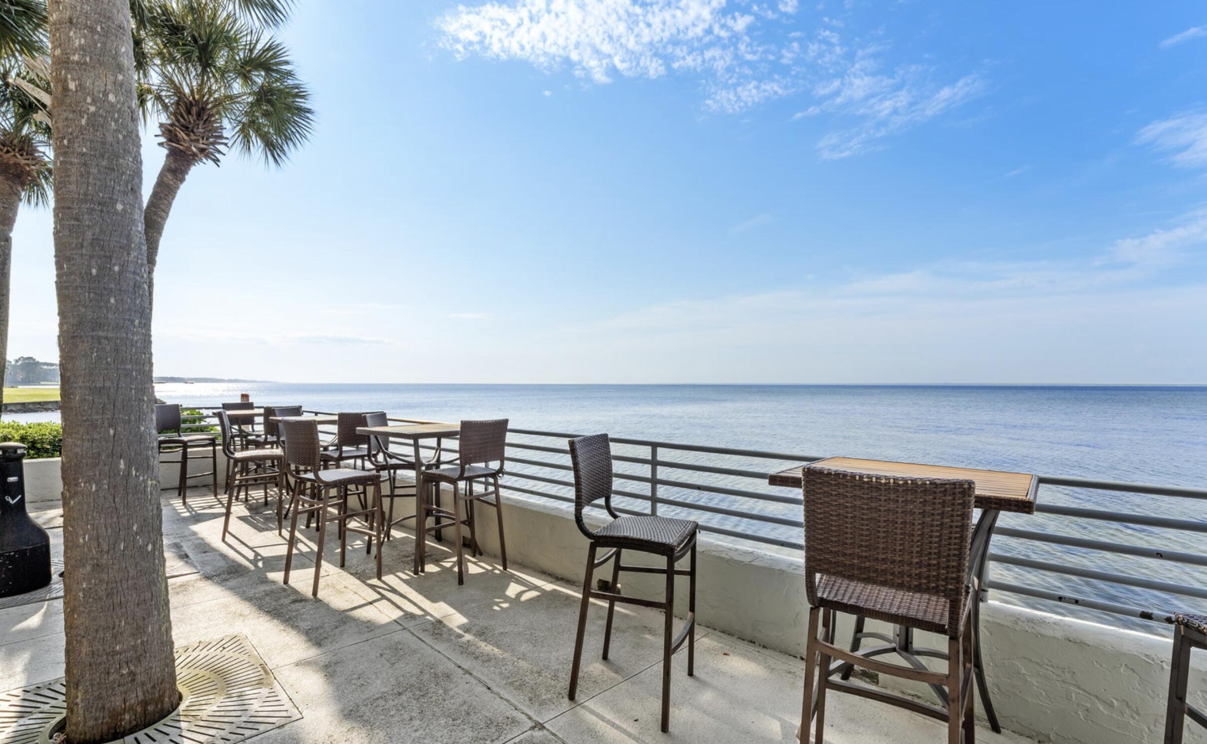 BAYSIDE CONDO SANDESTIN - Residential