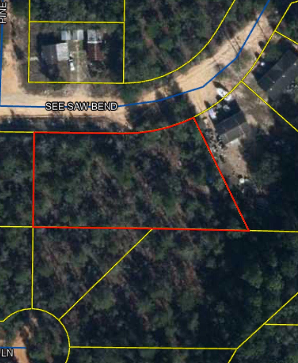 Looking for property on the outskirts of town that offers privacy? This .74 acre lot located less than 10 minutes outside the city limits of Defuniak Springs may be what you are looking for! This lot is currently wooded and offers potential to make it your own!