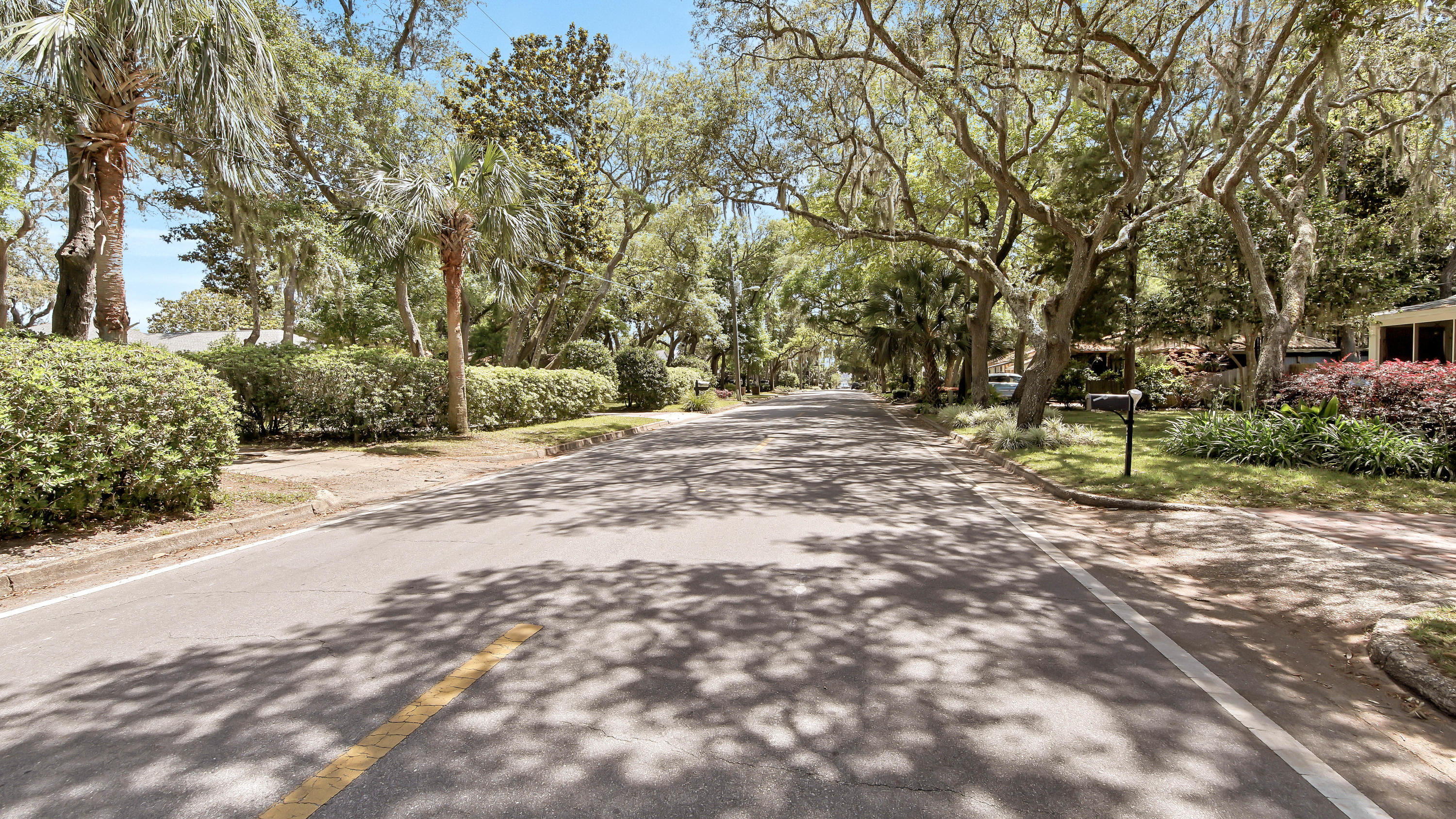 ELLIOTTS POINT 7TH ADDN - Residential