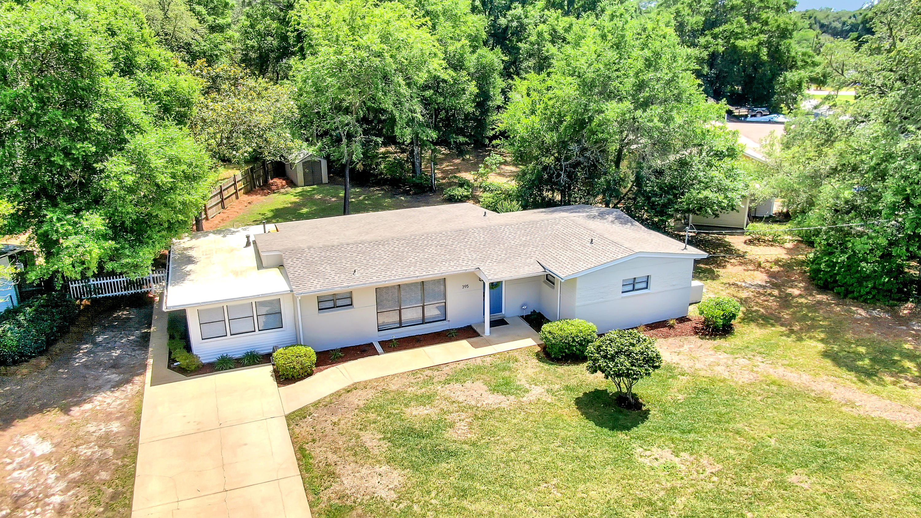 ELLIOTTS POINT 7TH ADDN - Residential