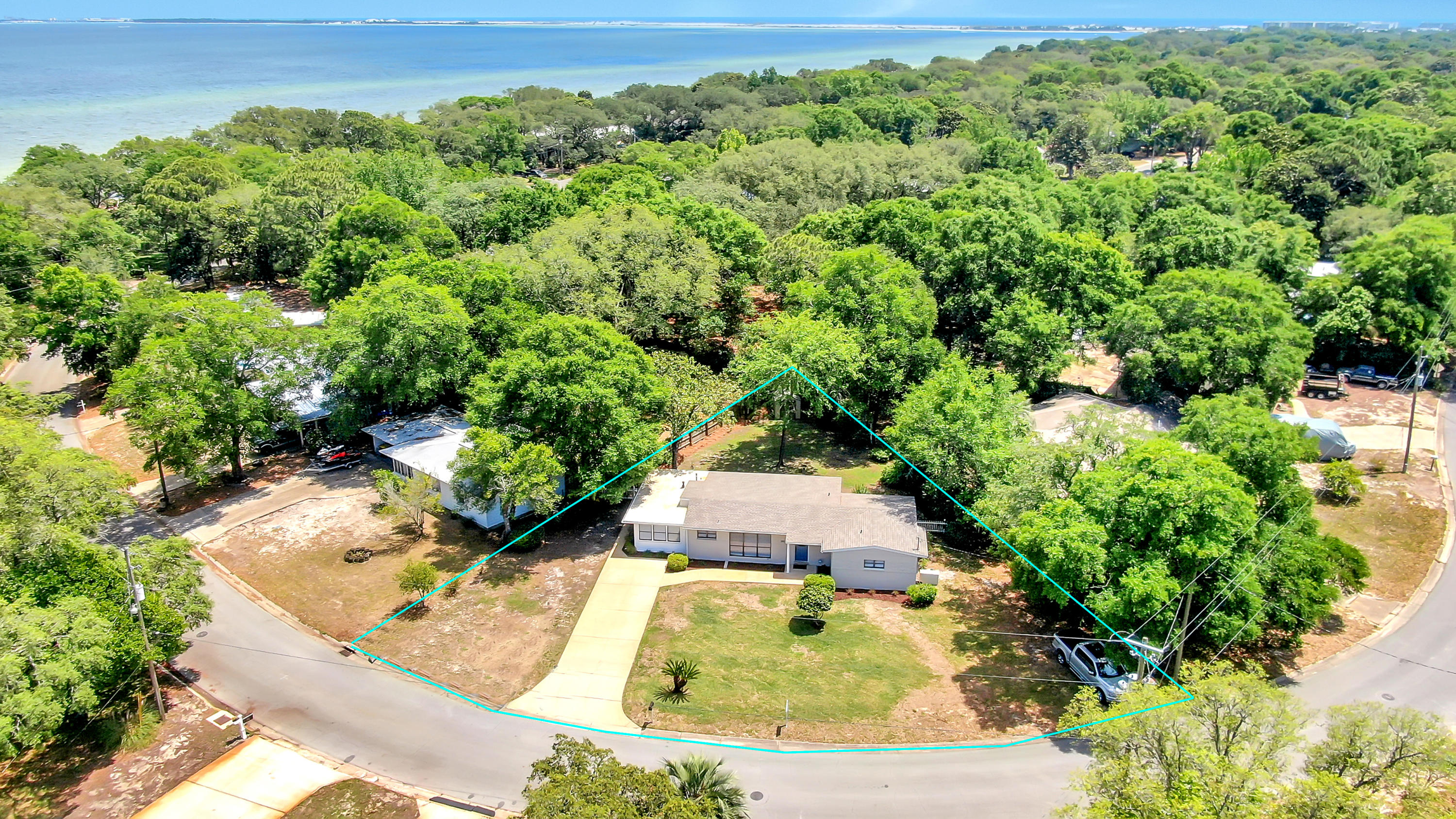 ELLIOTTS POINT 7TH ADDN - Residential