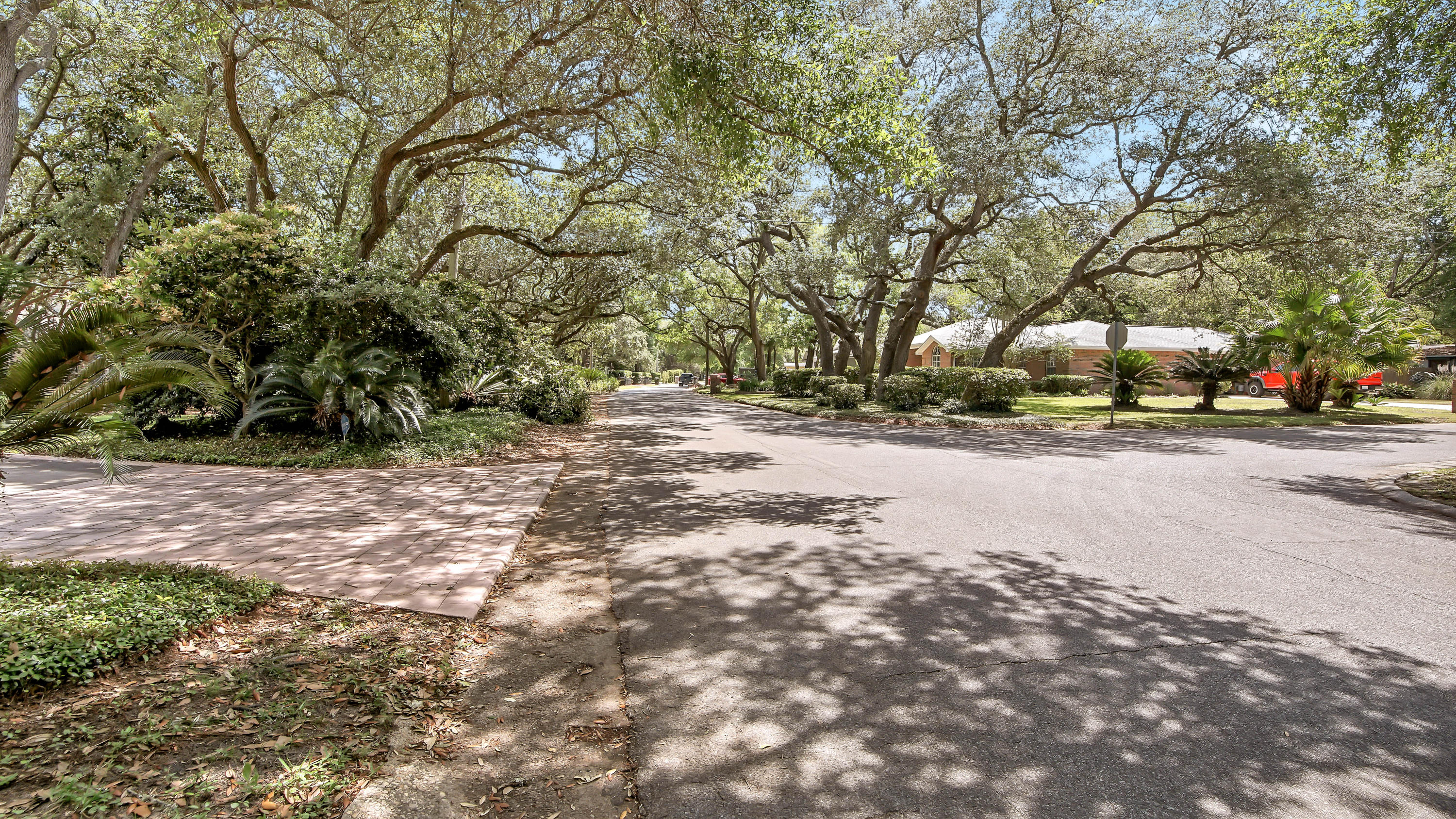 ELLIOTTS POINT 7TH ADDN - Residential