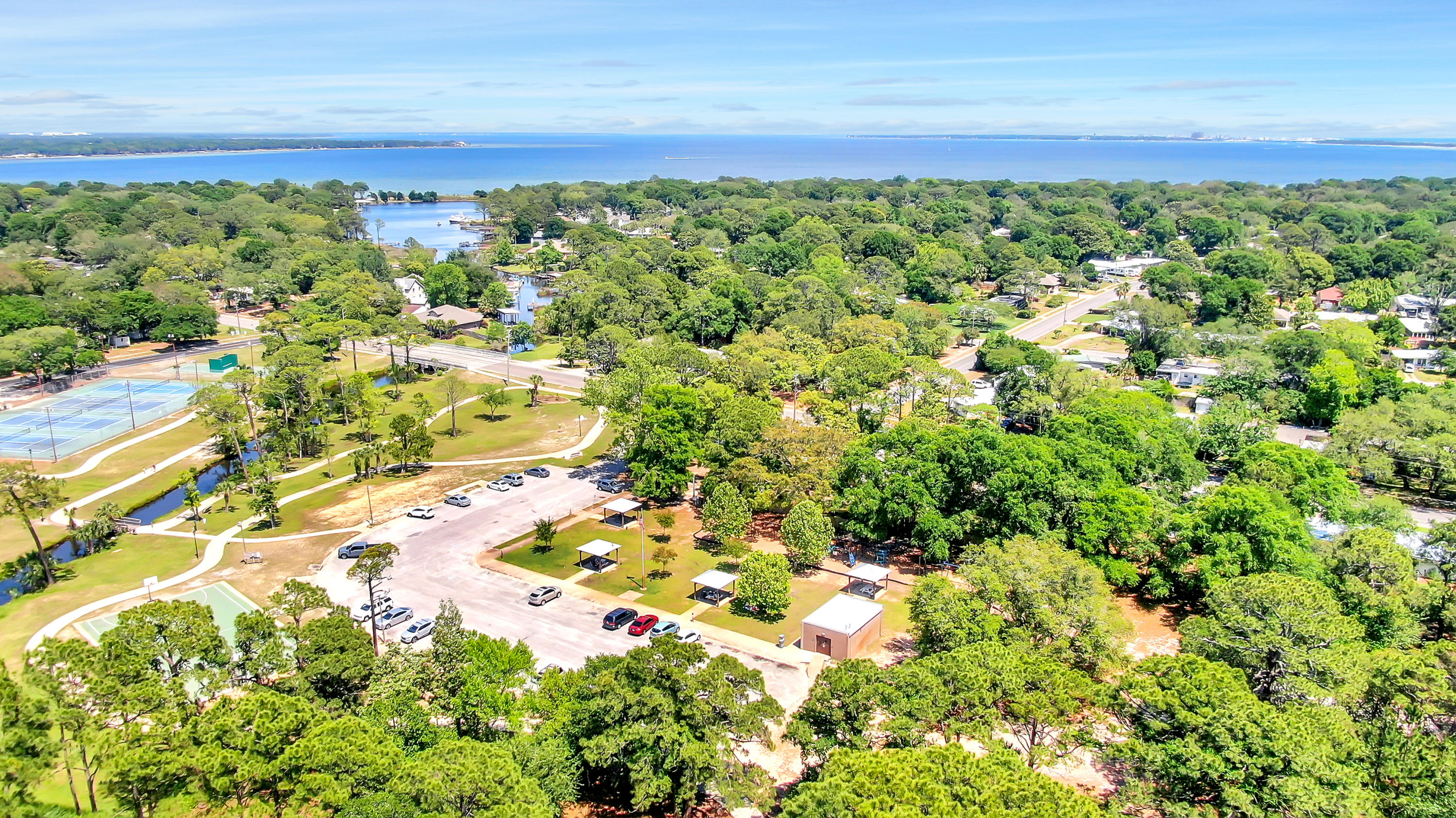 ELLIOTTS POINT 7TH ADDN - Residential