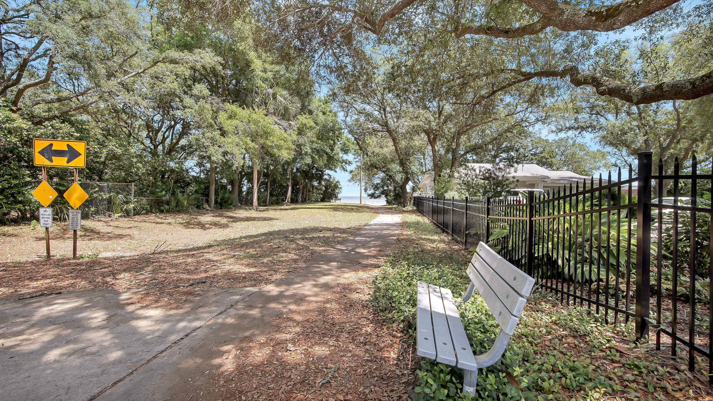 ELLIOTTS POINT 7TH ADDN - Residential