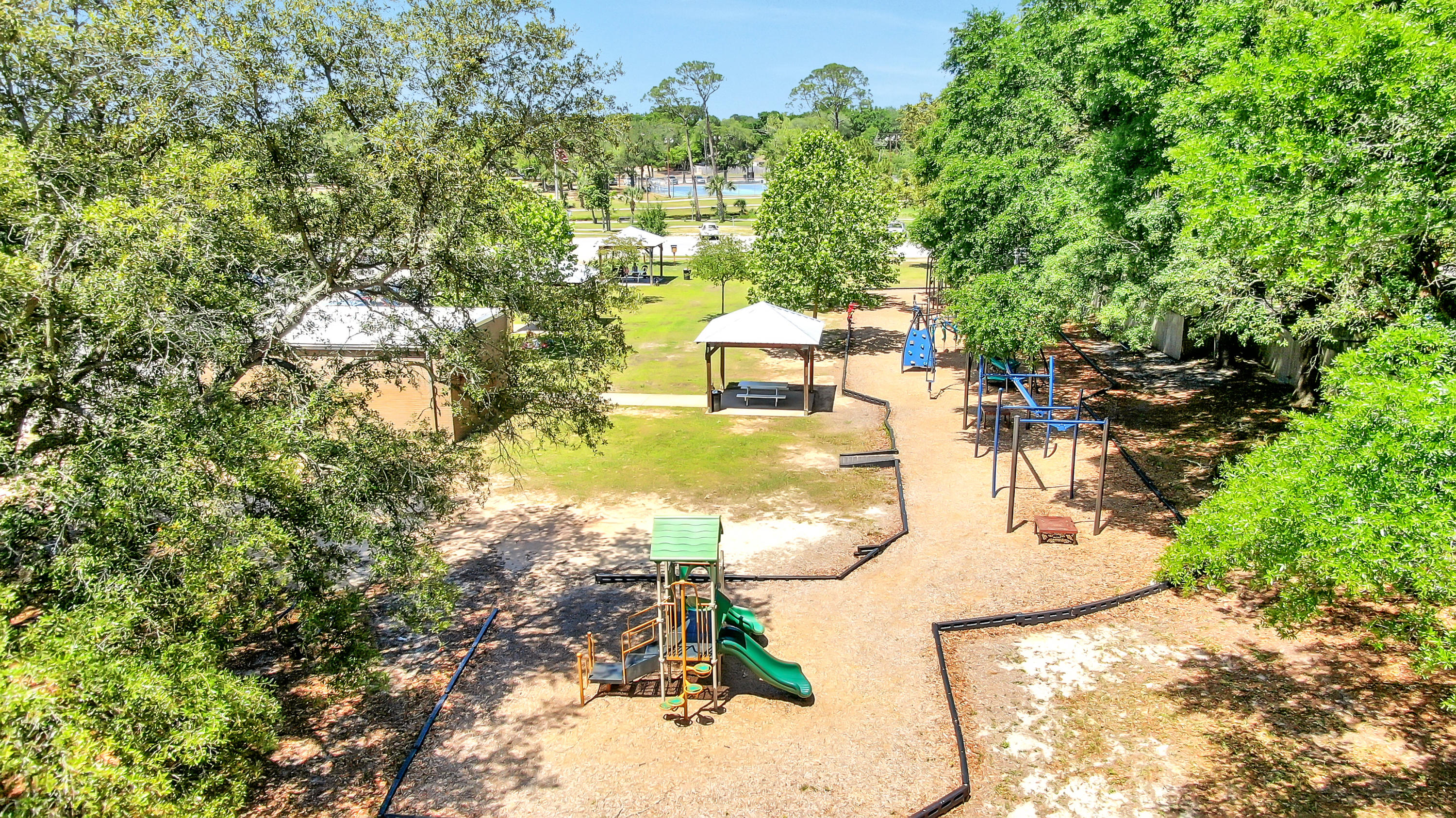 ELLIOTTS POINT 7TH ADDN - Residential