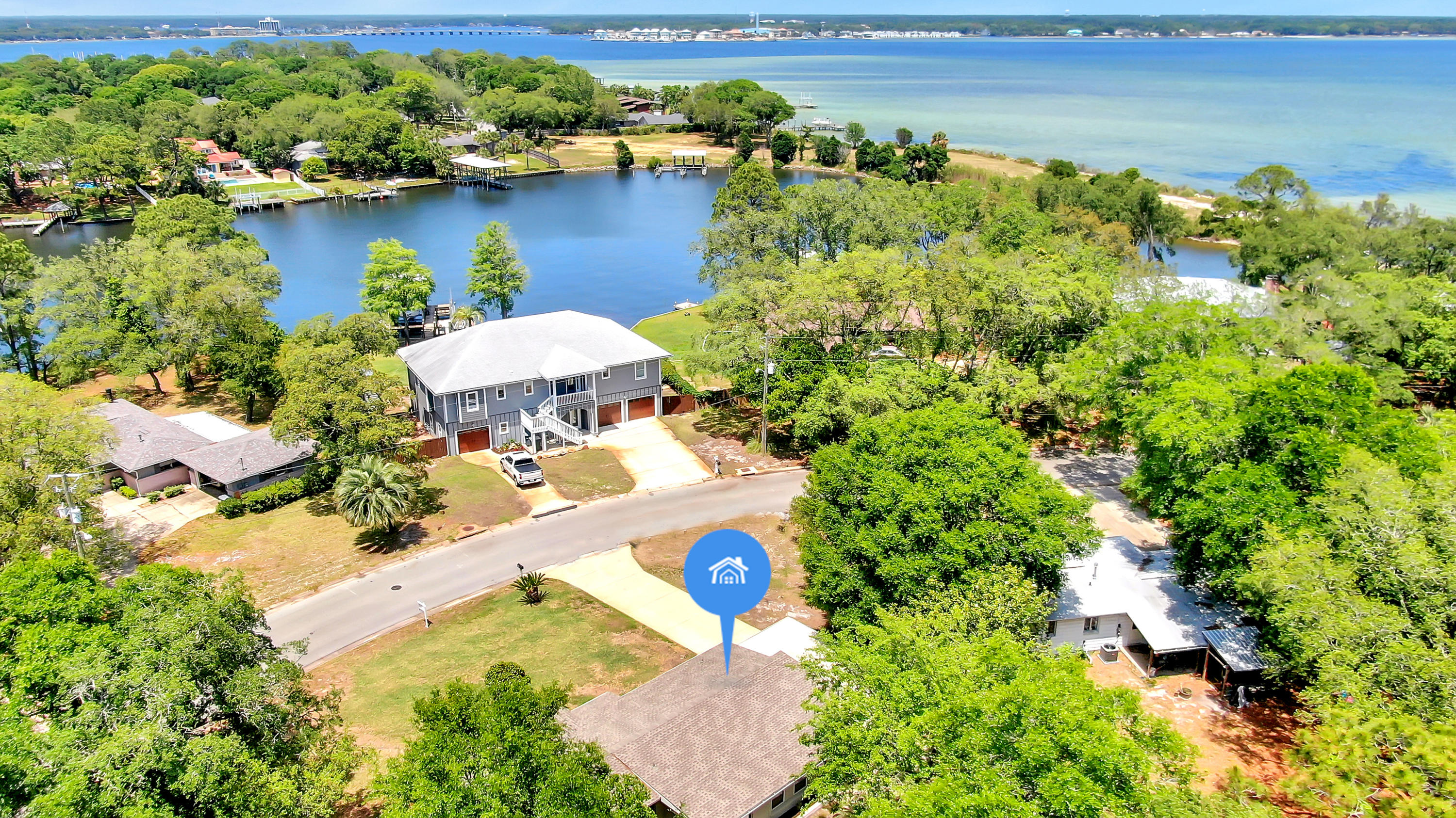 ELLIOTTS POINT 7TH ADDN - Residential