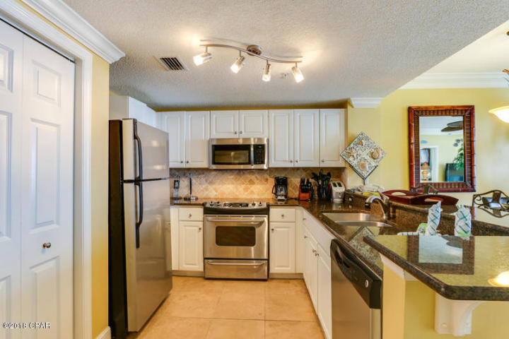 MAJESTIC BEACH TOWERS I - Residential