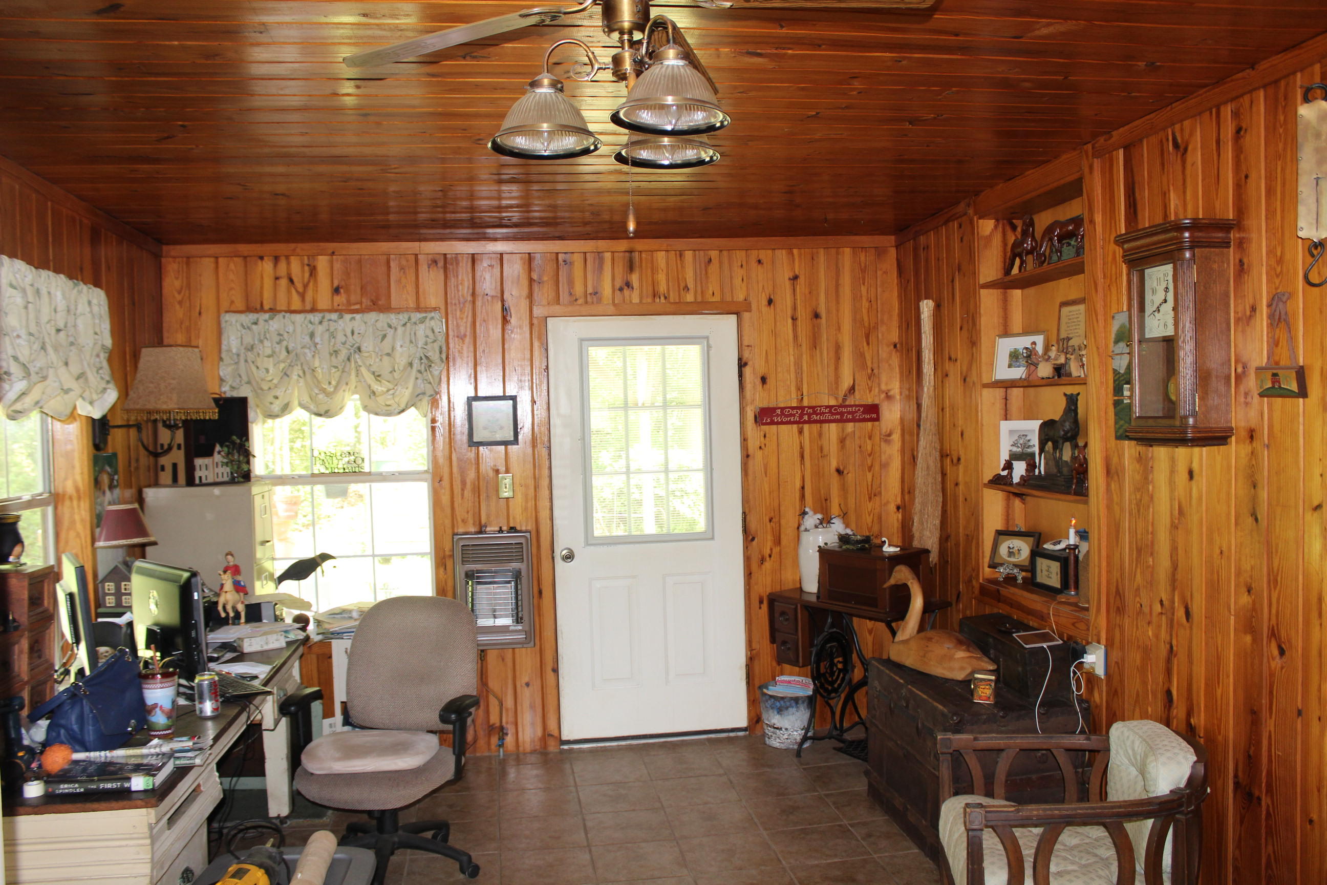 Earl Campbell Rd - Farm