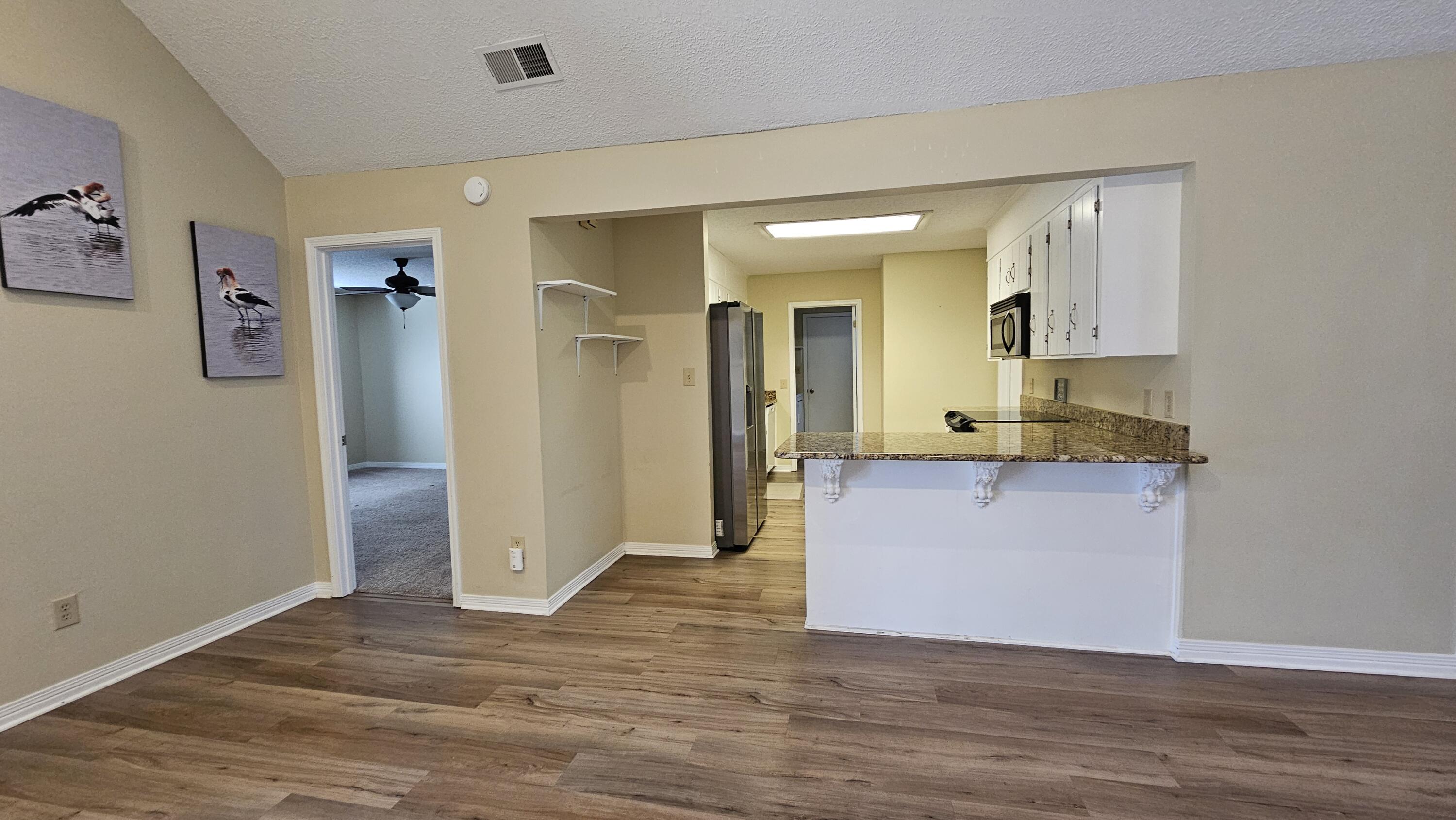 WHISPER BAY - Residential Lease