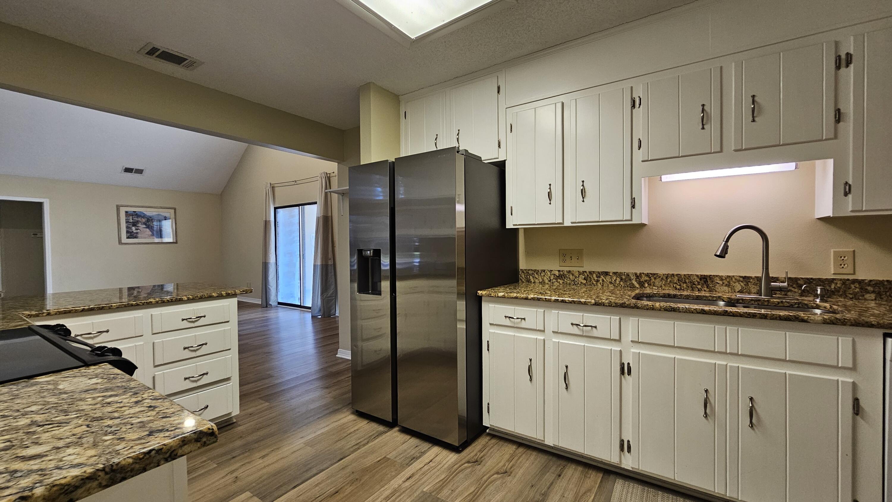 WHISPER BAY - Residential Lease