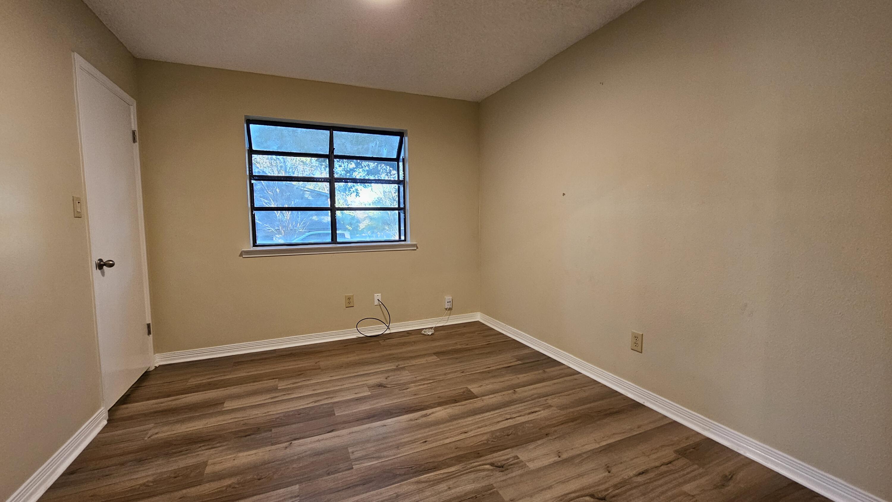 WHISPER BAY - Residential Lease