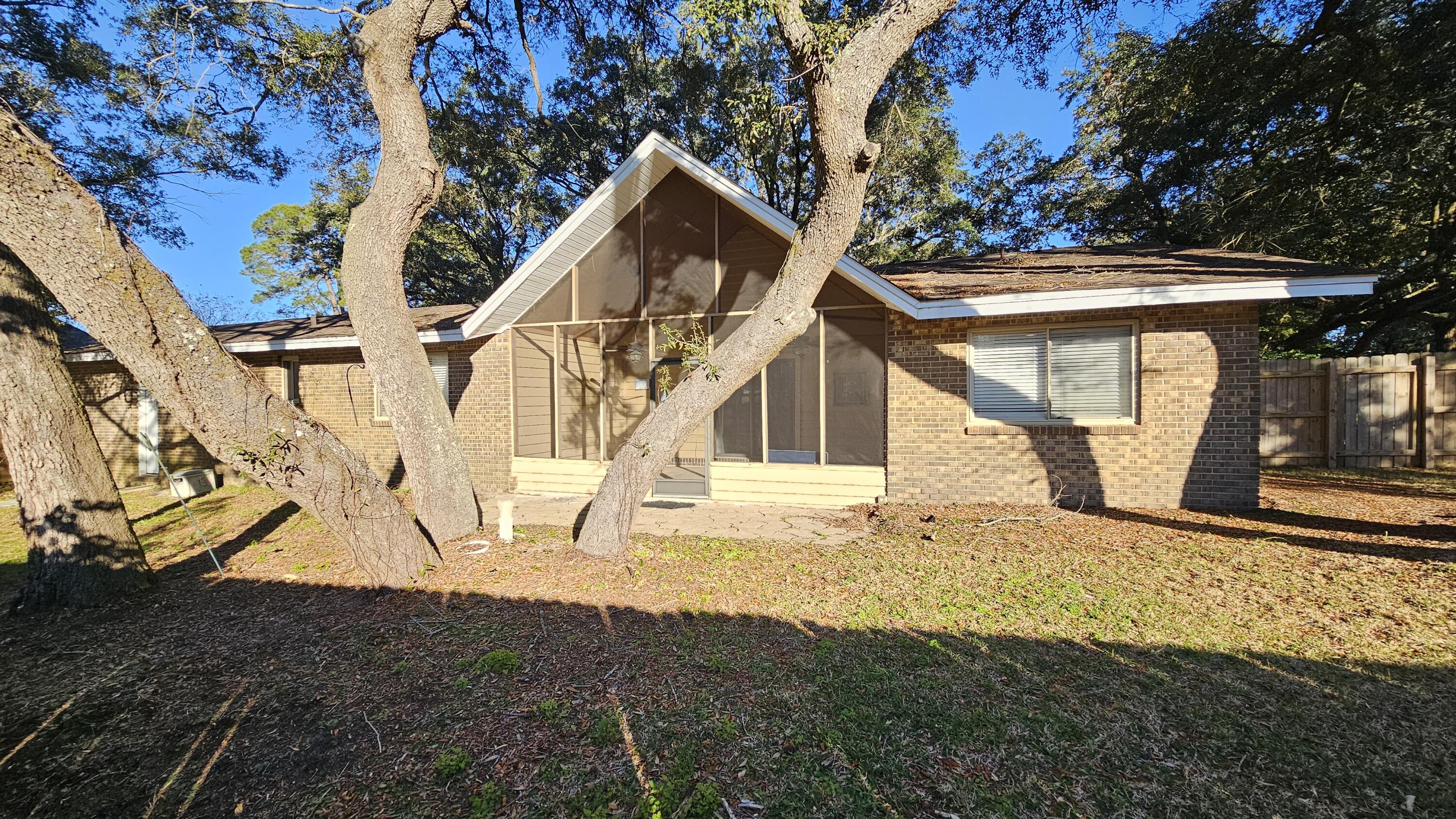 WHISPER BAY - Residential Lease