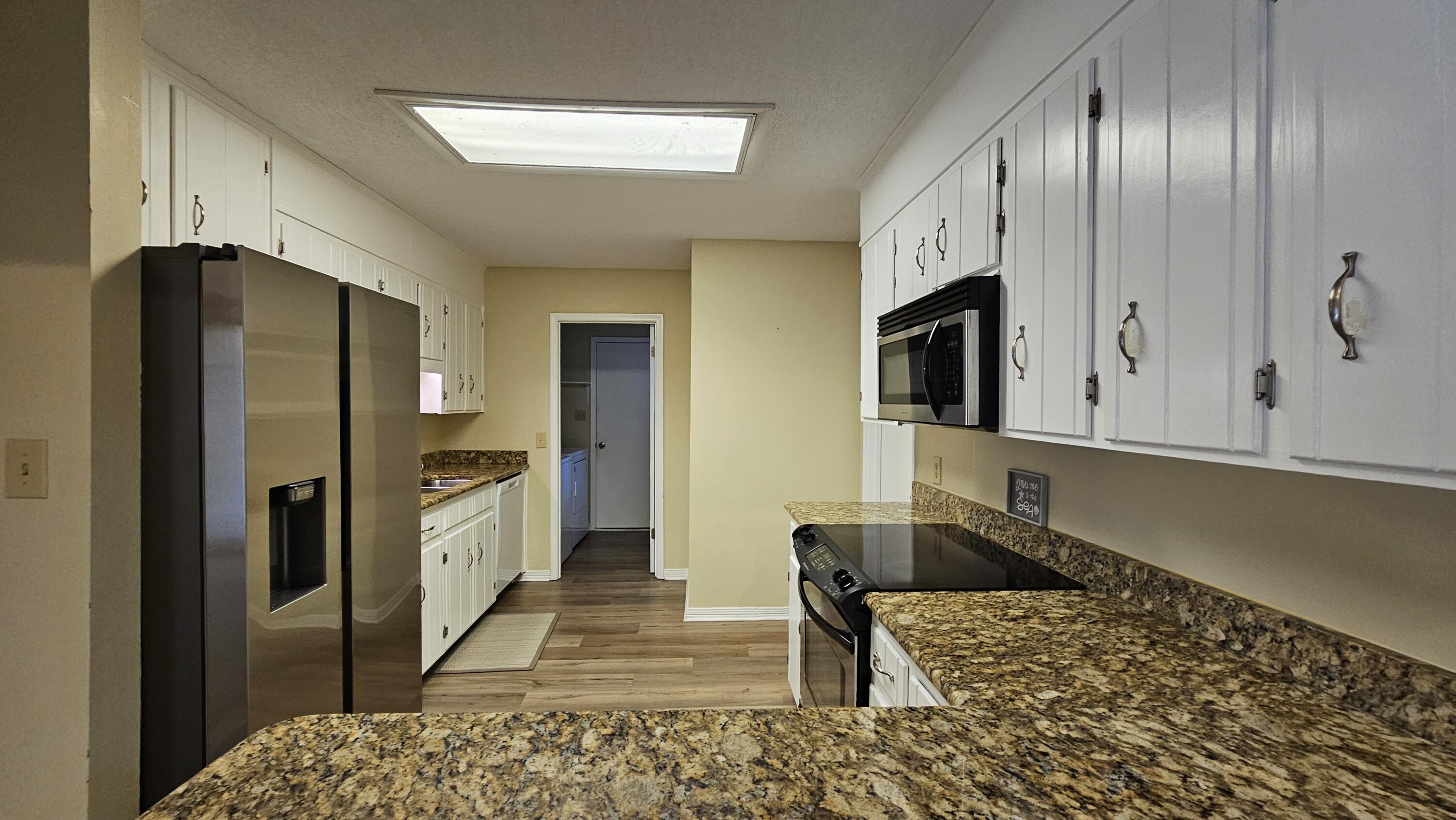 WHISPER BAY - Residential Lease