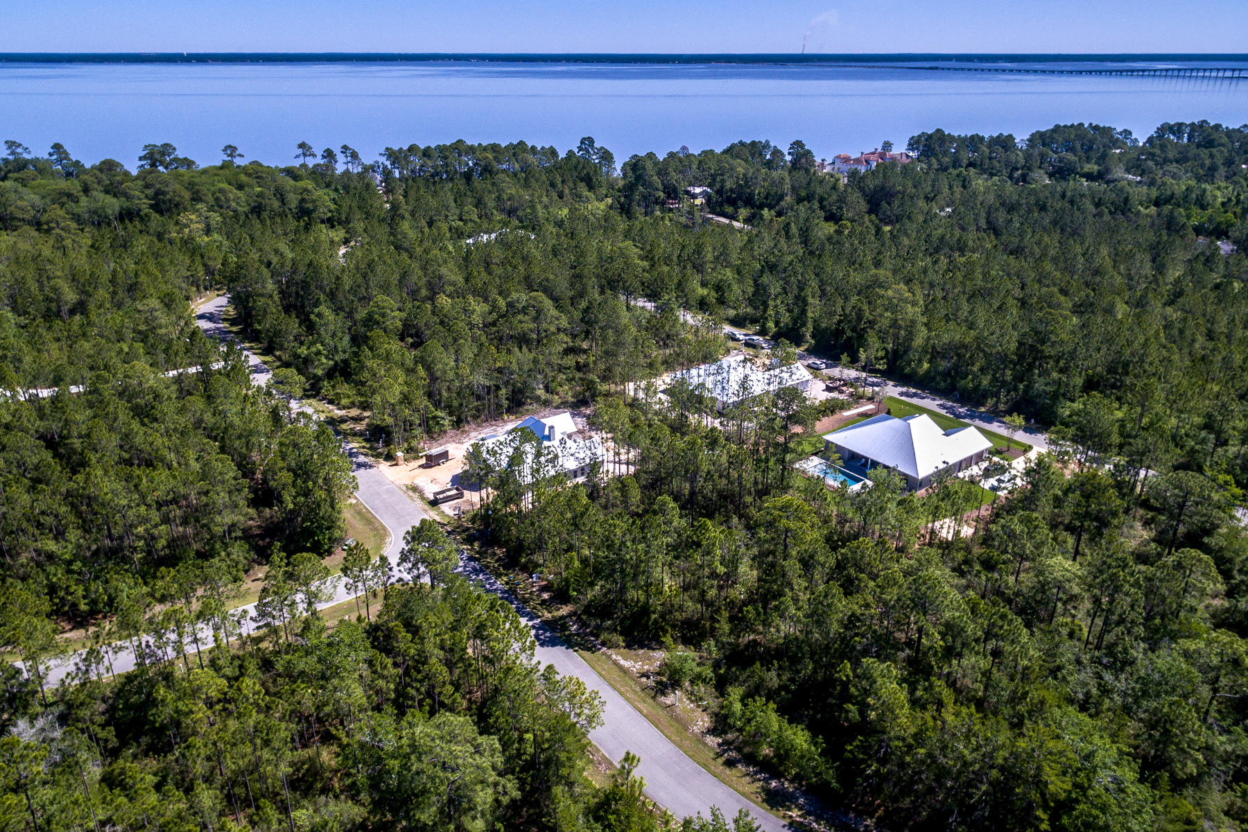 SECLUSION BAY - Land