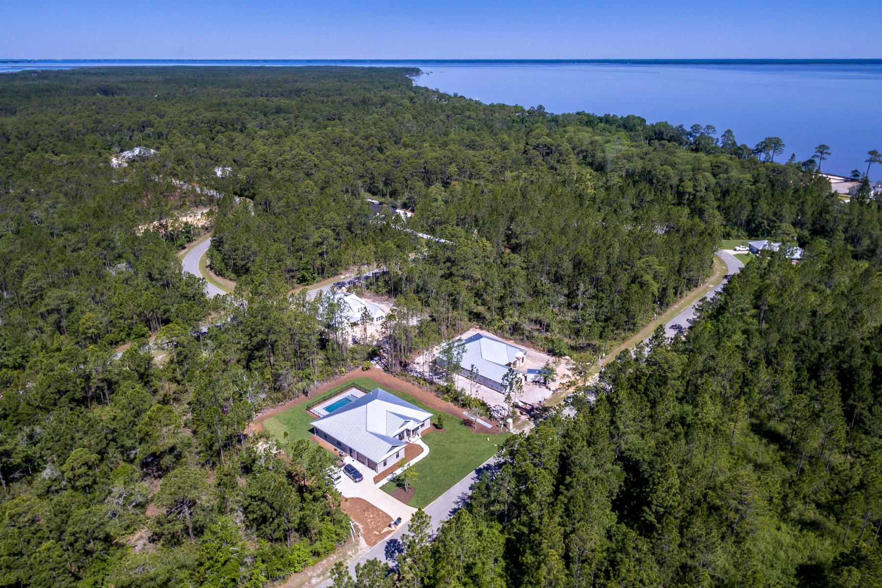 SECLUSION BAY - Land